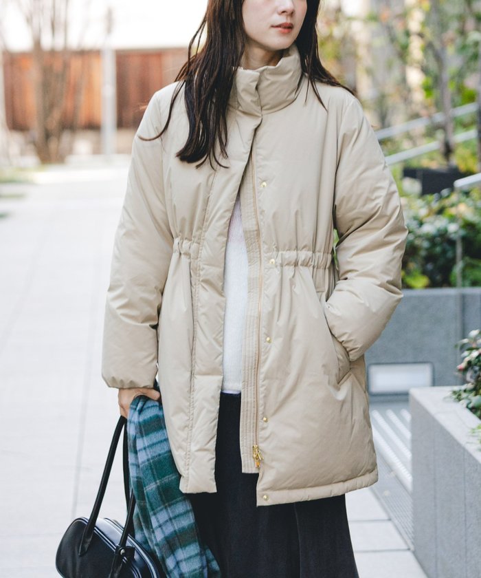 【アーバンリサーチ/URBAN RESEARCH】のスタンドカラードロストダウンコート インテリア・キッズ・メンズ・レディースファッション・服の通販 founy(ファニー) https://founy.com/ ファッション Fashion レディースファッション Fashion for Women アウター Coat / Outerwear Collection コート・ロングコート・ピーコート Long Coats, Peacoats & More ダウンジャケット・軽量ダウン Warm & Lightweight Down Jackets 軽量 Lightweight, Ultra Light シンプル Simple, Minimal スタンド Stand Collar, Upright Stand ダウン Down, Puffer ドローコード Drawcord, Drawstring Cord フェザー Feather, Feather Detail フェルト Felt, Felt Fabric ポケット Pocket, Pocket Detail A/W・秋冬 Autumn/Winter 冬 Winter / This Winter エレガント 上品 Elegant 2025年 2025 2025-2026秋冬・A/W Autumn/Winter 2025–26 AW25–26 |ID: prp329100004793867 ipo3291000000035018727