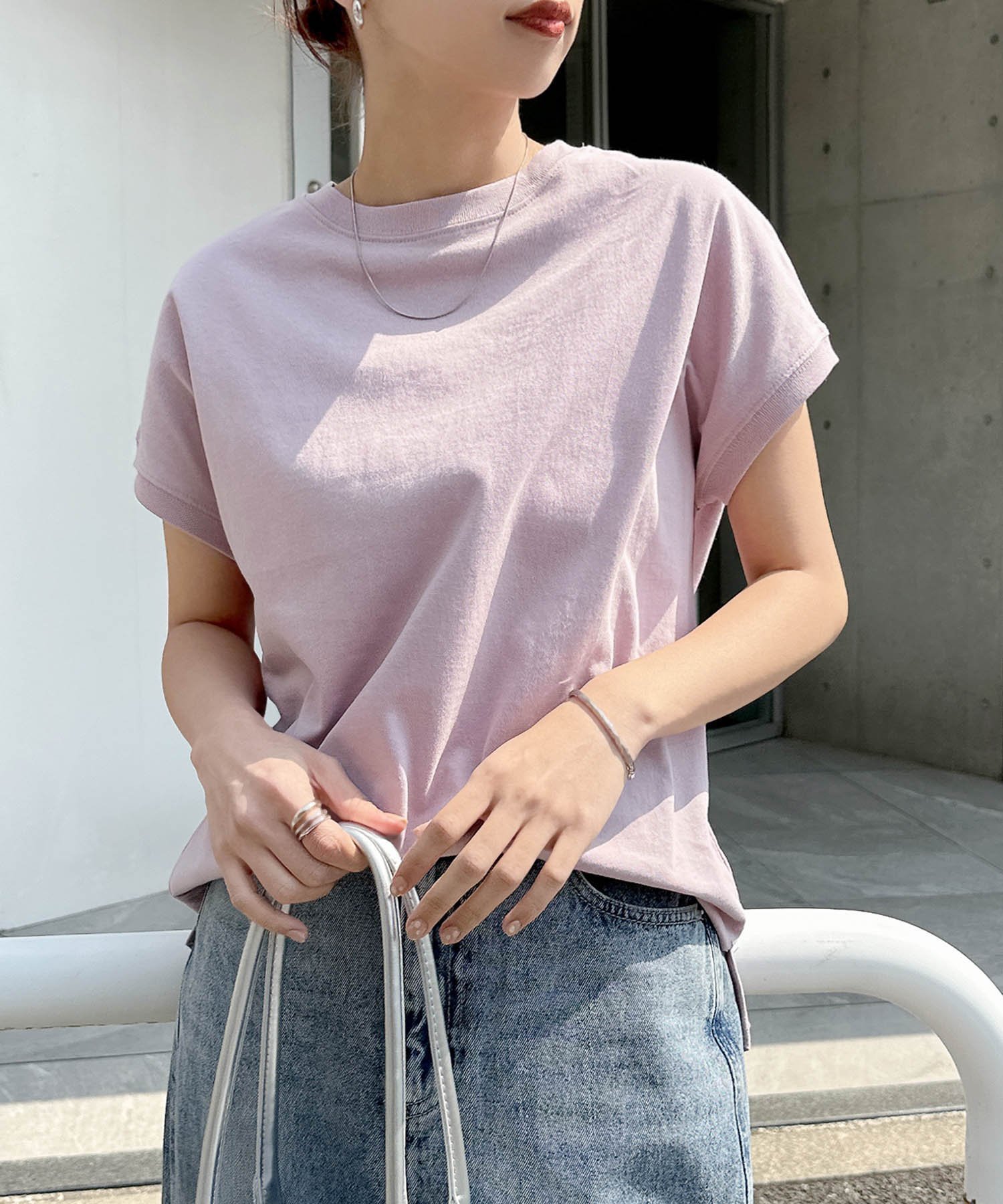 【アンドミー/andme】のUSAコットン 汗染み防止 フレンチスリーブ Tシャツ インテリア・キッズ・メンズ・レディースファッション・服の通販 founy(ファニー) ファッション Fashion レディースファッション Fashion for Women トップス・カットソー Cut & Sew Tops シャツ・ブラウス・オフィスカジュアル Elegant Blouses & Button-Ups ロングTシャツ・Tシャツ Longline T-Shirts & Tees サロペット Overalls, Salopette シンプル Simple, Minimal スリット Slit, Slit Detail スリーブ Sleeve, Long Sleeve / Short Sleeve フレンチ French, French Style ロング Long, Long-Length おすすめ Recommended / Our Picks ラベンダー|ID: prp329100004793942 ipo3291000000034783865