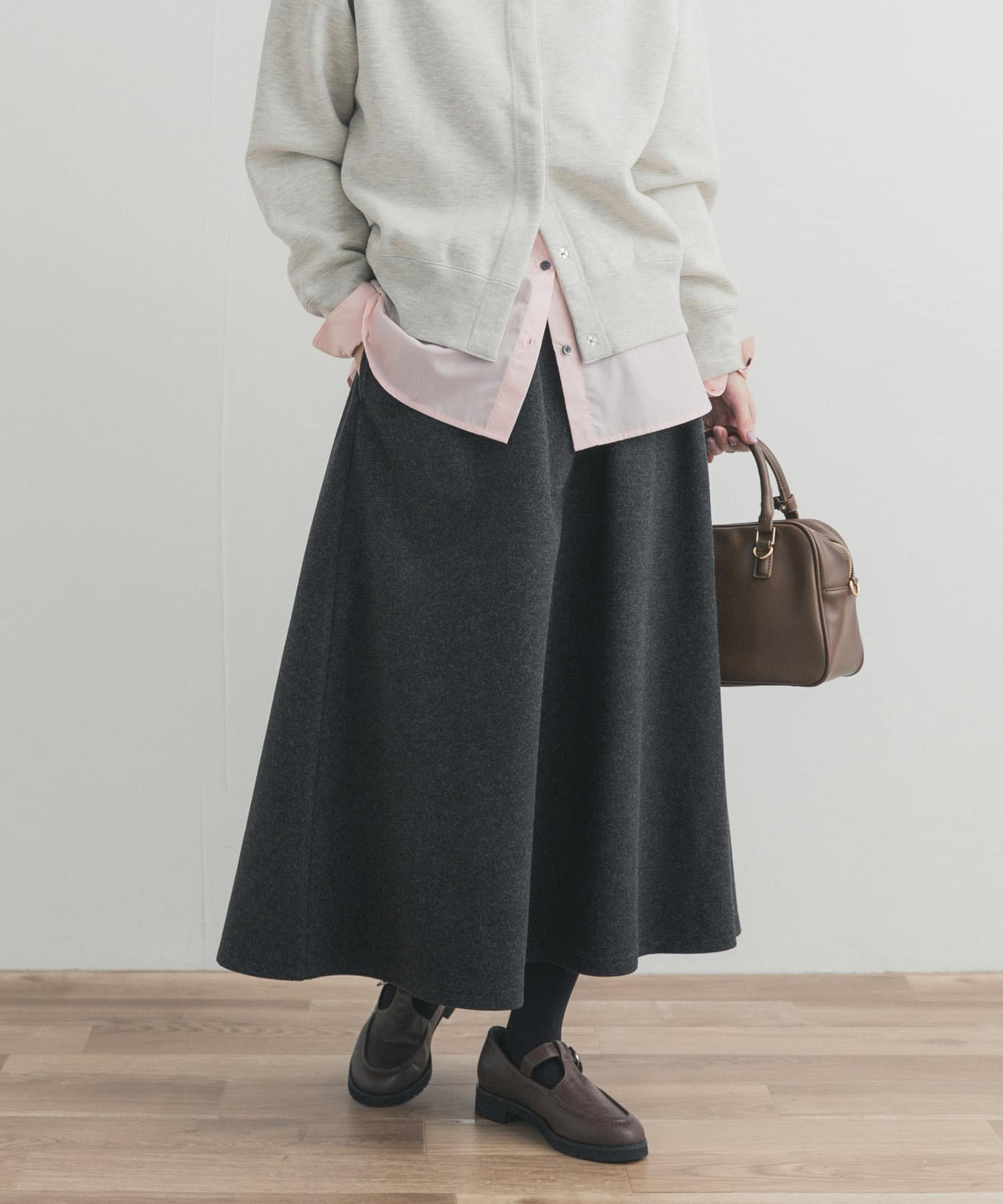 【アーバンリサーチ ドアーズ/URBAN RESEARCH DOORS】のカットギャザースカート インテリア・キッズ・メンズ・レディースファッション・服の通販 founy(ファニー) ファッション Fashion レディースファッション Fashion for Women スカート Skirts ギャザー Gathered, Ruffled シンプル Simple, Minimal スウェット / スエット Sweatshirt, Sweatwear バランス Balance, Style Balance フレア Flare, Flared リラックス Relax, Relaxed Fit A/W・秋冬 Autumn/Winter 冬 Winter / This Winter エレガント 上品 Elegant 2025年 2025 2025-2026秋冬・A/W Autumn/Winter 2025–26 AW25–26 チャコールグレー|ID: prp329100004793952 ipo3291000000034783942