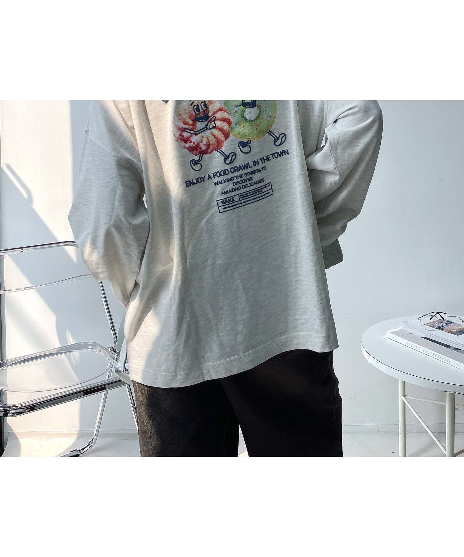 【アズノウアズ プラス/AS KNOW AS plus】のワンポイントロゴ刺繍 おやつフォトロンT インテリア・キッズ・メンズ・レディースファッション・服の通販 founy(ファニー) 　ファッション　Fashion　レディースファッション　Fashion for Women　トップス・カットソー　Cut & Sew Tops　ロングTシャツ・Tシャツ　Longline T-Shirts & Tees　ガーリー　Girly, Feminine Style　デニム　Denim, Jeans Material　人気　Popular, Best Seller　ビッグ　Big, Oversized　プリント　Print, Printed Pattern　ボトム　Bottoms, Lower Wear　リアル　Real, Realistic　ワイド　Wide, Wide Fit　ワンポイント　One Point, Statement Accent　再入荷　Restock / Back in Stock　おすすめ　Recommended / Our Picks　オートミール2|ID: prp329100004794020 ipo3291000000034784369