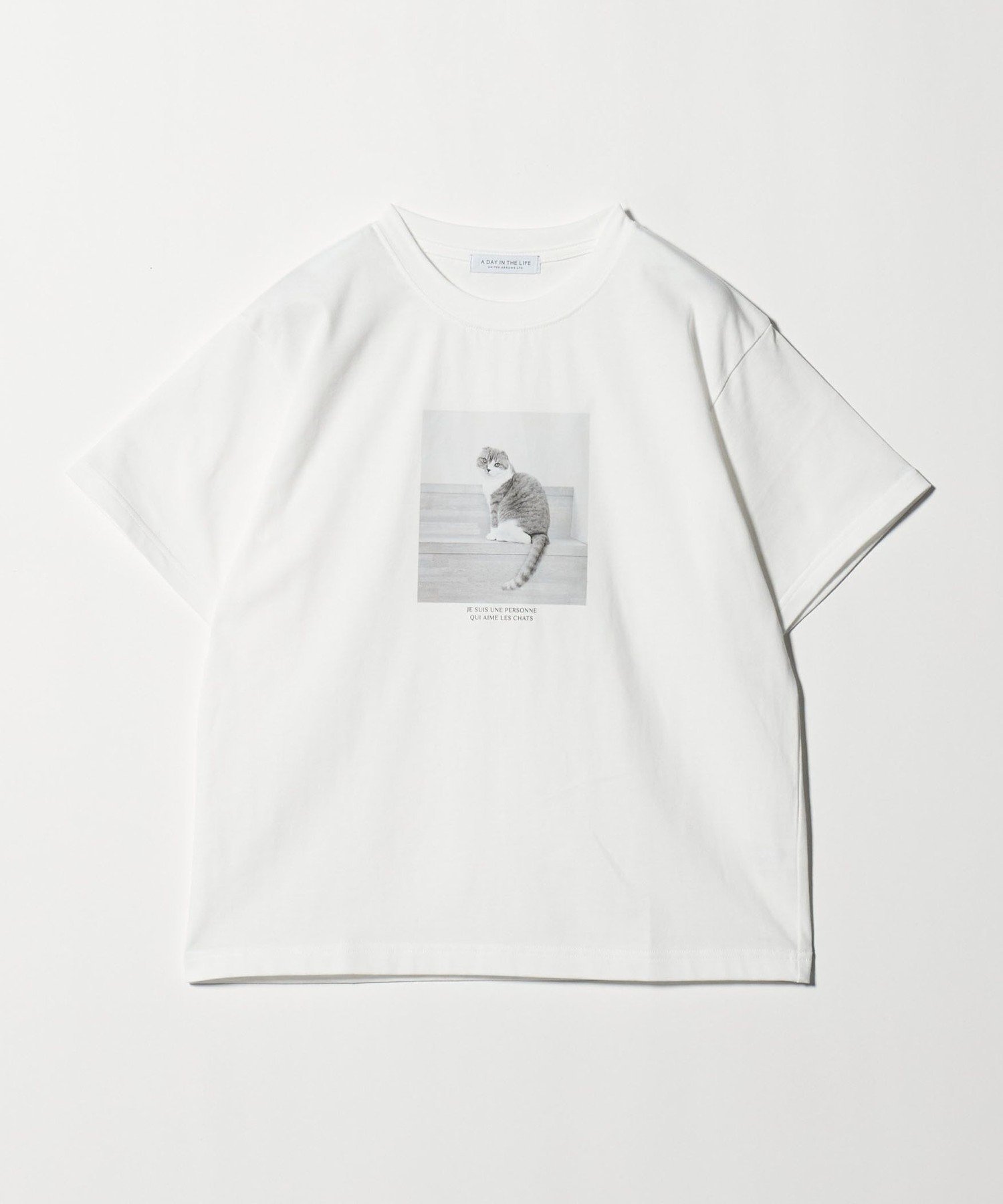 【ユナイテッドアローズ/UNITED ARROWS】のキャットプリントT A DAY IN THE LIFE インテリア・キッズ・メンズ・レディースファッション・服の通販 founy(ファニー) 　ファッション　Fashion　レディースファッション　Fashion for Women　グラフィック　Graphic, Graphic Design　シンプル　Simple, Minimal　スラックス　Slacks, Dress Pants　デニム　Denim, Jeans Material　ネコ　Cat, Feline Motif　猫　Cat, Kitty　プリント　Print, Printed Pattern　ベーシック　Basic, Essential　モチーフ　Motif, Design Theme　モノトーン　Monotone, Black and White　アウトレット　Outlet / Clearance　おすすめ　Recommended / Our Picks　ギフト プレゼント　Gift / Present　その他3|ID: prp329100004794063 ipo3291000000034963784