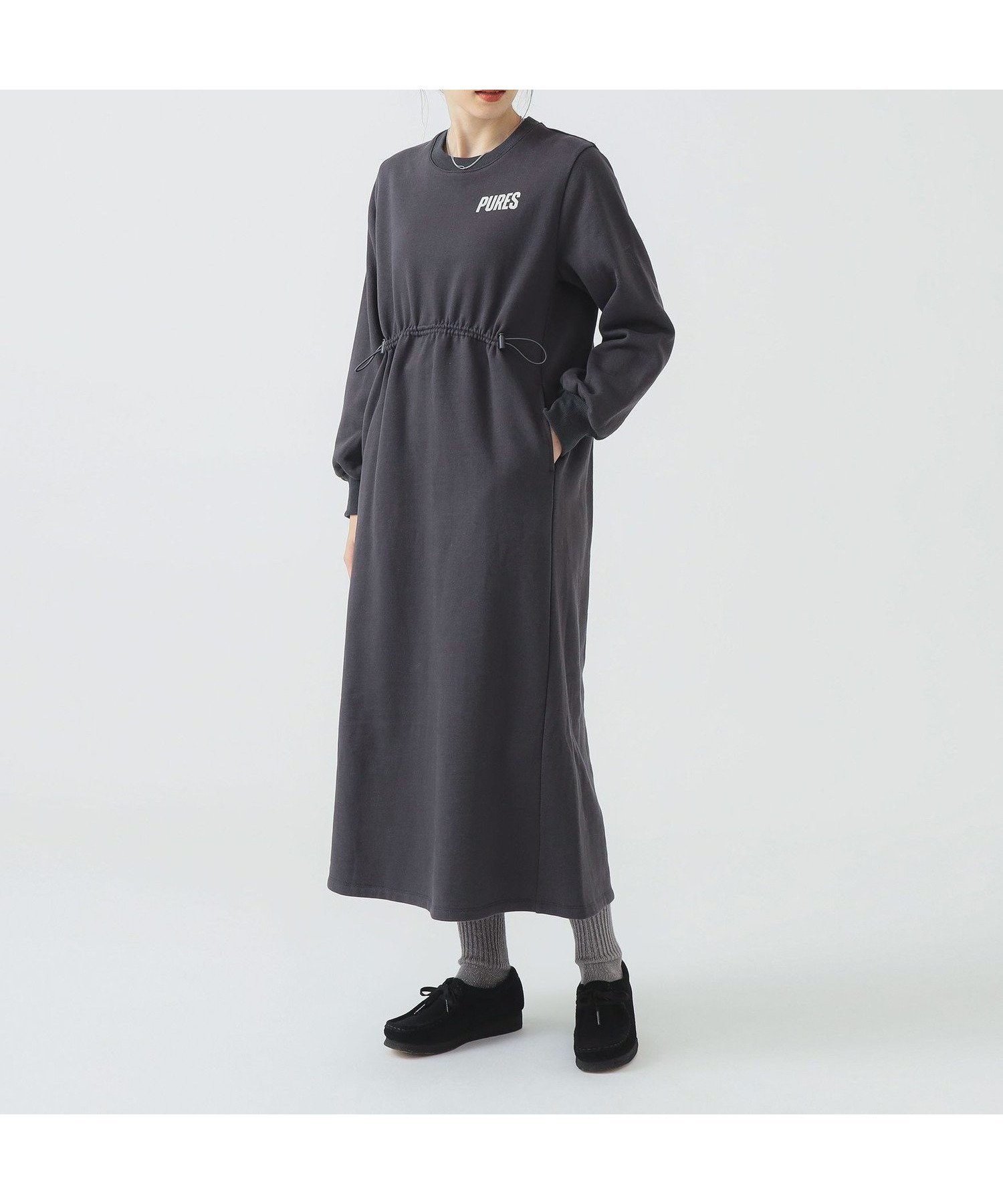 【ビーミングライフストアバイビームス/B:MING LIFE STORE by BEAMS】の裏毛ロゴ ワンピース 25AW 体型カバー 楽ちん インテリア・キッズ・メンズ・レディースファッション・服の通販 founy(ファニー) 　ファッション　Fashion　レディースファッション　Fashion for Women　ワンピース　Dresses　スポーティ　Sporty, Casual Athletic　フロント　Front, Front Design　プリント　Print, Printed Pattern　ベスト　Vest, Waistcoat　ポケット　Pocket, Pocket Detail　リラックス　Relax, Relaxed Fit　楽ちん　Easy Fit, Comfortable　再入荷　Restock / Back in Stock　おすすめ　Recommended / Our Picks　2025年　2025　2025-2026秋冬・A/W　Autumn/Winter 2025–26 AW25–26　INK_BLACK|ID: prp329100004794184 ipo3291000000034936976