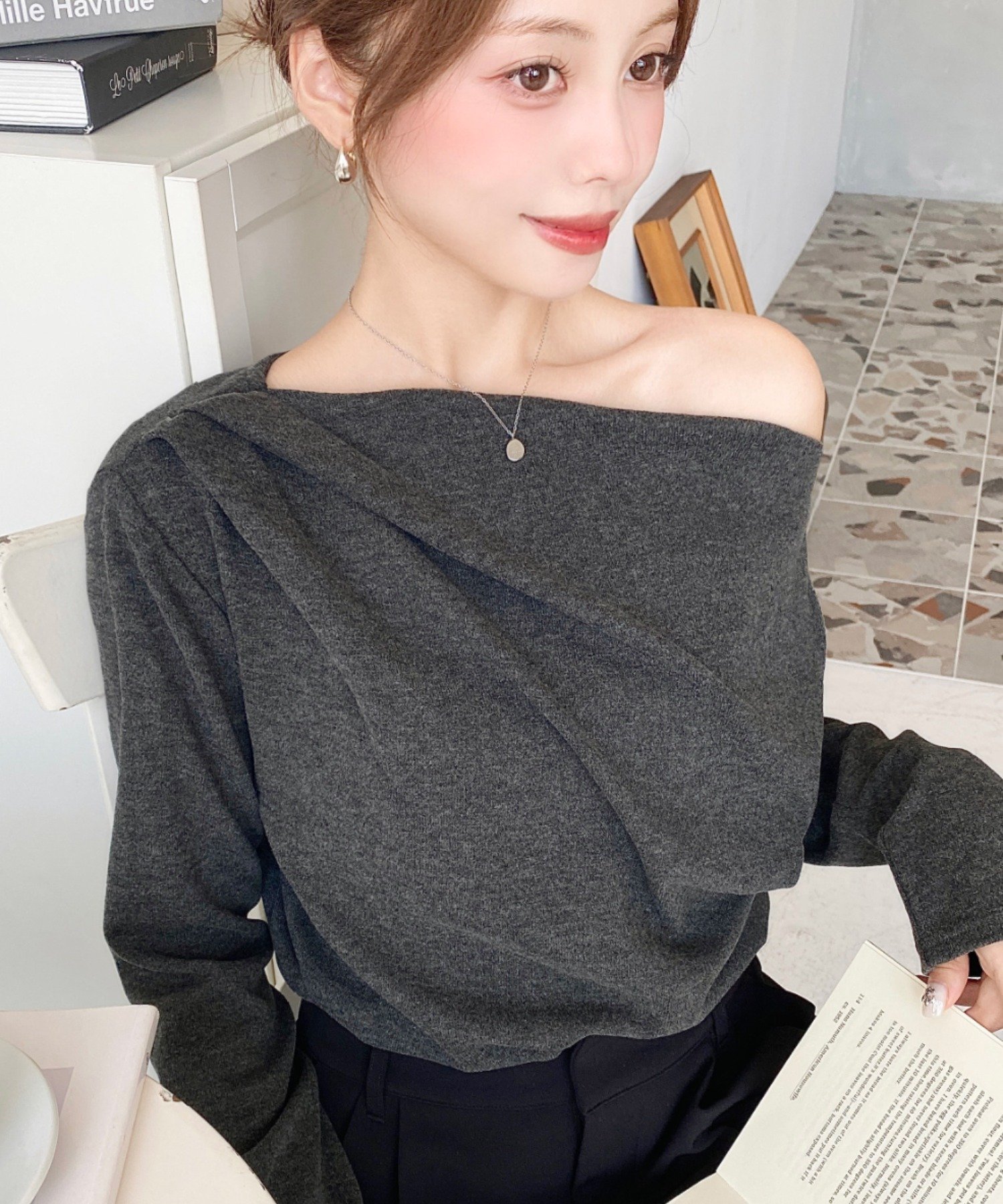 【モーメントプラス/moment+ / MEN】のオフショルドレープニットソープルオーバー インテリア・キッズ・メンズ・レディースファッション・服の通販 founy(ファニー) ファッション Fashion メンズファッション Fashion for Men トップス・カットソー Cut & Sew Tops ニット・セーター / 定番トップス Knit Tops & Sweaters インナー Innerwear エレガント 上品 Elegant シンプル Simple, Minimal ジャケット Jacket, Outerwear スタイリッシュ Stylish, Fashionable スラックス Slacks, Dress Pants トレンド Trend, Trending Now ドレープ Drape, Draping Fabric ニットソー Knit-Sewn, Cut & Sew Knit バランス Balance, Style Balance フェミニン Feminine, Girly フレア Flare, Flared ベーシック Basic, Essential マーメイド Mermaid, Fishtail Silhouette ミニスカート Mini Skirt, Short Skirt ロング Long, Long-Length 再入荷 Restock / Back in Stock プチプライス・低価格 Affordable / Budget Price チャコールグレー|ID: prp329100004794256 ipo3291000000034785684