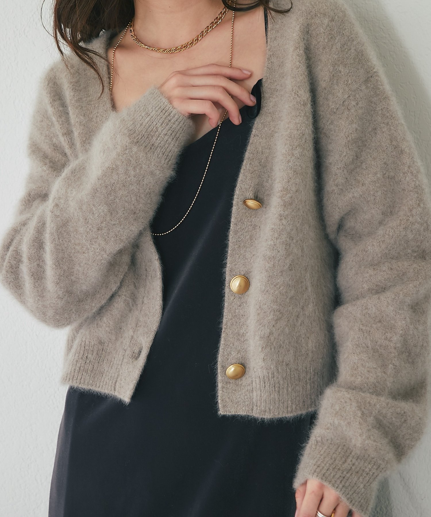 【ラブティックボンボン/La boutique BonBon】の【上質・ふわふわ】ヘアリーヤーンメタルボタンカーディガン インテリア・キッズ・メンズ・レディースファッション・服の通販 founy(ファニー) 　ファッション　Fashion　レディースファッション　Fashion for Women　トップス・カットソー　Cut & Sew Tops　カーディガン・羽織り　Layered Style Cardigans　カットソー　Cut and Sewn Top　カーディガン　Cardigan, Knitwear　キャミソール　Camisole, Spaghetti Strap Top　クロップド　Cropped, Short Length　シンプル　Simple, Minimal　タンク　Tank Top, Sleeveless Top　バランス　Balance, Style Balance　フェミニン　Feminine, Girly　フロント　Front, Front Design　ボトム　Bottoms, Lower Wear　リラックス　Relax, Relaxed Fit　おすすめ　Recommended / Our Picks　エレガント 上品　Elegant　モカ|ID: prp329100004794265 ipo3291000000034871853
