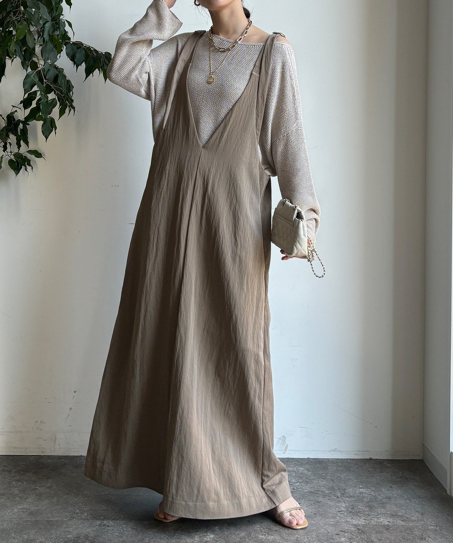 【ドゥドゥ/DouDou】の【新色追加/前後2WAYで着られる】深Vワンピース インテリア・キッズ・メンズ・レディースファッション・服の通販 founy(ファニー) ファッション Fashion レディースファッション Fashion for Women ワンピース Dresses インナー Innerwear スマート Smart, Elegant ダブル Double, Double-Breasted フレア Flare, Flared フロント Front, Front Design S/S・春夏 SS, Spring/Summer, Warm Season 再入荷 Restock / Back in Stock 夏 Summer 2026年 2026 ベージュ|ID: prp329100004794291 ipo3291000000034843889