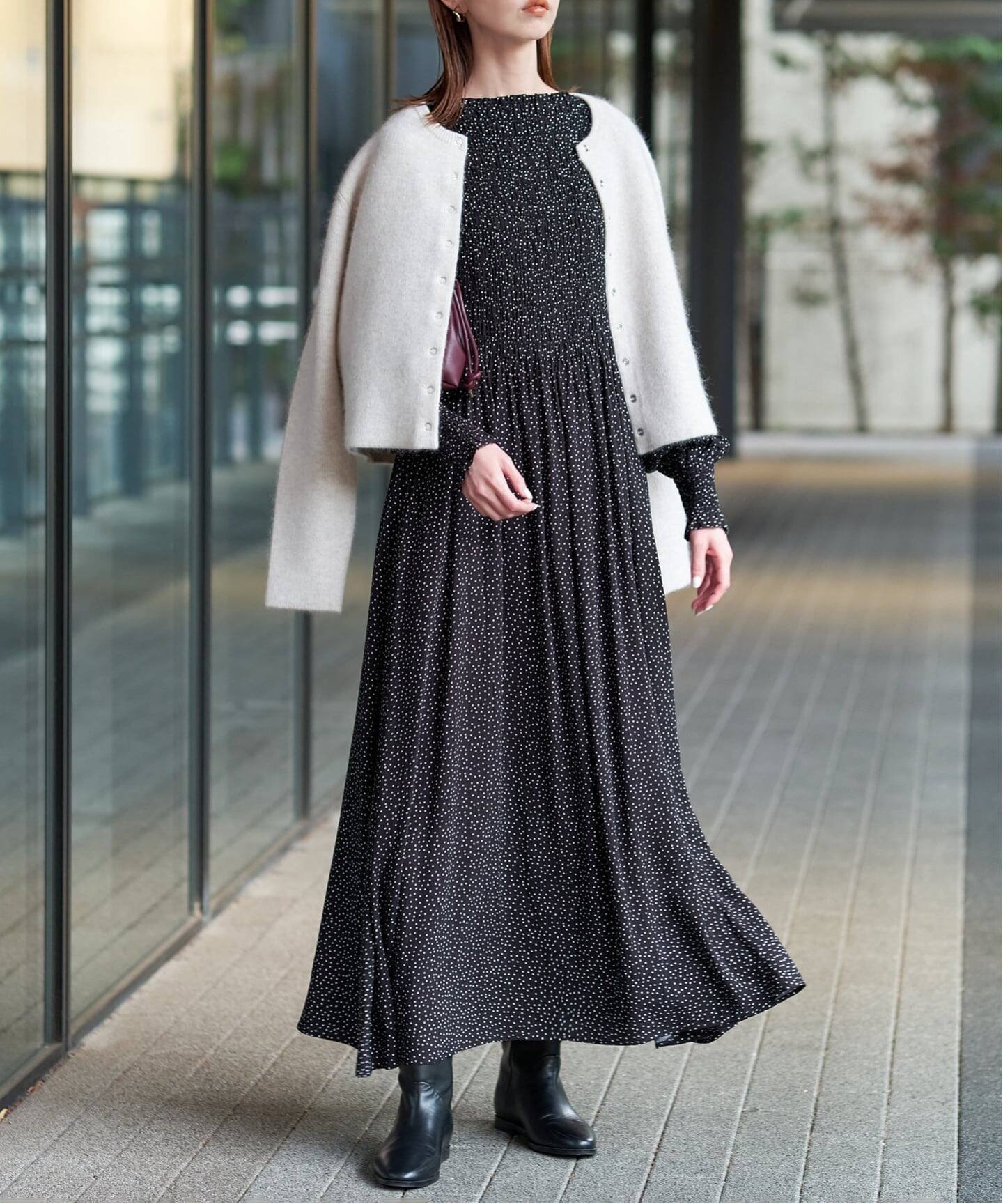 【スローブ イエナ/SLOBE IENA】の《追加2 》ドットシャーリングワンピース 人気、トレンドファッション・服の通販 founy(ファニー) ファッション Fashion レディースファッション Fashion for Women ワンピース Dresses 2026年 2026 シャーリング Shirring, Ruched ドット Polka Dot, Dot Pattern ドレープ Drape, Draping Fabric ペチコート Petticoat, Underskirt ランダム Random, Irregular other-1|ID: prp329100004794335 ipo3291000000034786125