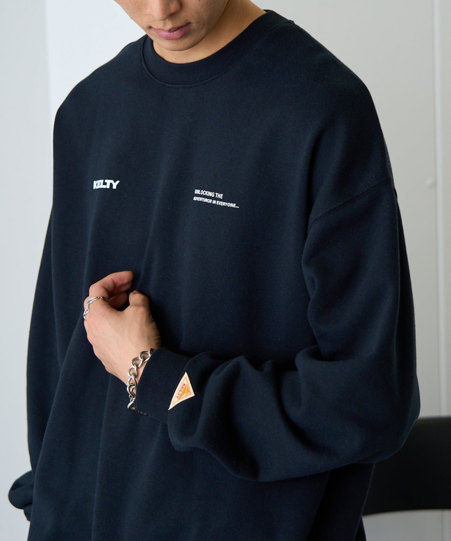 【セットアップセブン/SETUP7】のKELTY/≪限定別注≫ ロゴプリント 裏起毛スウェット インテリア・キッズ・メンズ・レディースファッション・服の通販 founy(ファニー) ファッション Fashion レディースファッション Fashion for Women トップス・カットソー Cut & Sew Tops レディースパーカー・カジュアルフーディー Casual Hoodies & Sweatshirts スウェット・クルーネックトップス Sweatshirts & Crewnecks / Relaxed Fit Sweat Tops アウトドア Outdoor Clothing カーゴパンツ Cargo Pants, Utility Pants キャップ Cap, Baseball Cap コンパクト Compact, Small Size スウェット / スエット Sweatshirt, Sweatwear スニーカー Sneakers, Trainers タートルネック Turtleneck, High Neck チュニック Tunic, Long Top デニム Denim, Jeans Material トレンド Trend, Trending Now フェミニン Feminine, Girly フレーム Frame, Outline プリント Print, Printed Pattern 別注 Limited Edition, Custom Order ルーズ Loose, Oversized ロング Long, Long-Length 再入荷 Restock / Back in Stock おすすめ Recommended / Our Picks ギフト プレゼント Gift / Present BLK|ID: prp329100004794343 ipo3291000000034905657