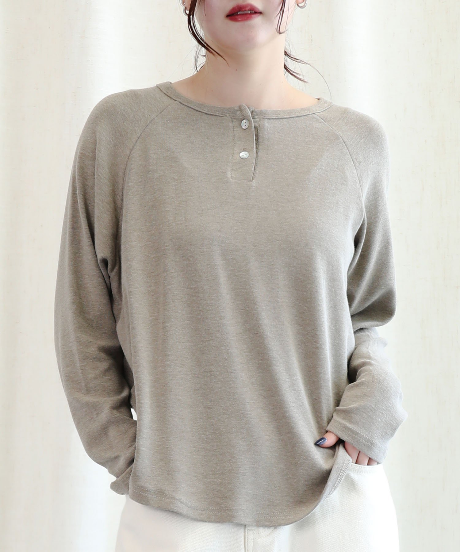 【アイモハ/aimoha】のaimoha -select-/ヘンリーネック長袖Tシャツ 人気、トレンドファッション・服の通販 founy(ファニー) ファッション Fashion レディースファッション Fashion for Women トップス・カットソー Cut & Sew Tops シャツ・ブラウス・オフィスカジュアル Elegant Blouses & Button-Ups ロングTシャツ・Tシャツ Longline T-Shirts & Tees アクリル Acrylic Material カーディガン Cardigan, Knitwear シューズ Shoes, Footwear シンプル Simple, Minimal ジャケット Jacket, Outerwear スタイリッシュ Stylish, Fashionable スニーカー Sneakers, Trainers デニム Denim, Jeans Material 長袖 Long Sleeve, Full Sleeve other-1|ID: prp329100004794396 ipo3291000000034786407