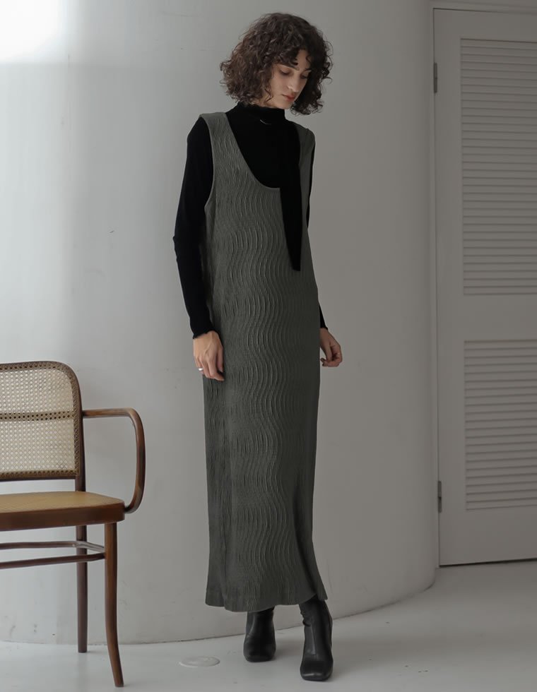 【リエディ/Re:EDIT】のベロアディープUネックナローワンピース インテリア・キッズ・メンズ・レディースファッション・服の通販 founy(ファニー) 　ファッション　Fashion　レディースファッション　Fashion for Women　ワンピース　Dresses　おすすめ　Recommended / Our Picks　インナー　Innerwear　ウェーブ　Wavy Pattern　カットソー　Cut and Sewn Top　コンパクト　Compact, Small Size　シンプル　Simple, Minimal　トレンド　Trend, Trending Now　バランス　Balance, Style Balance　フォルム　Silhouette, Form　ベロア　Velour, Soft Velvet　ロング　Long, Long-Length　エレガント 上品　Elegant　グレー|ID: prp329100004794443 ipo3291000000034786681