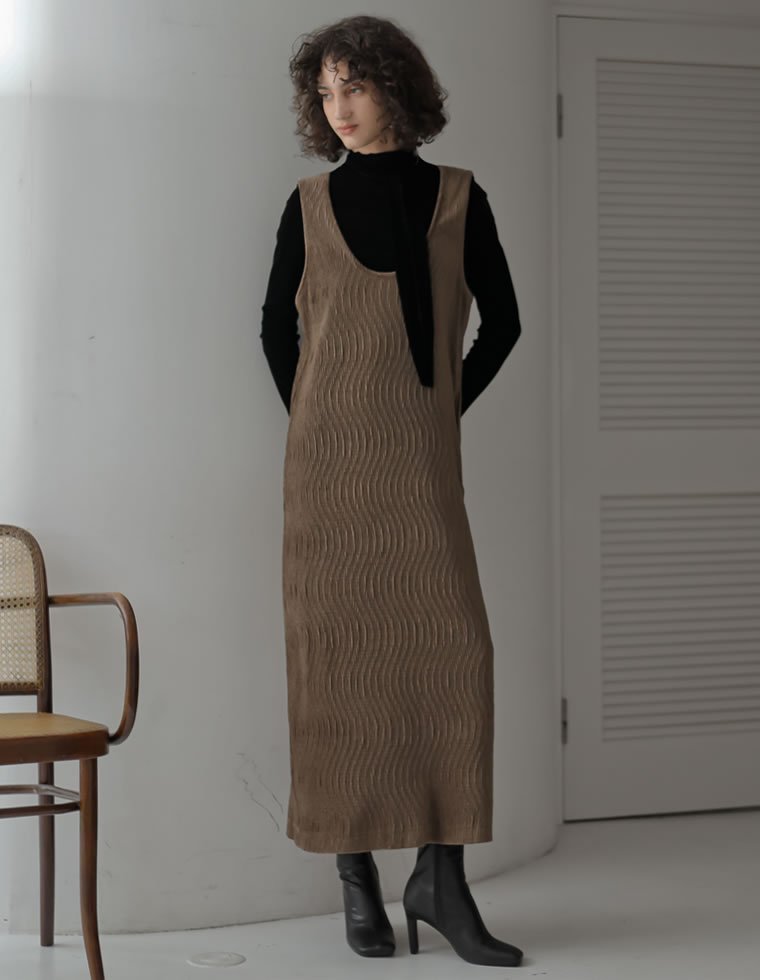 【リエディ/Re:EDIT】のベロアディープUネックナローワンピース インテリア・キッズ・メンズ・レディースファッション・服の通販 founy(ファニー) 　ファッション　Fashion　レディースファッション　Fashion for Women　ワンピース　Dresses　おすすめ　Recommended / Our Picks　インナー　Innerwear　ウェーブ　Wavy Pattern　カットソー　Cut and Sewn Top　コンパクト　Compact, Small Size　シンプル　Simple, Minimal　トレンド　Trend, Trending Now　バランス　Balance, Style Balance　フォルム　Silhouette, Form　ベロア　Velour, Soft Velvet　ロング　Long, Long-Length　エレガント 上品　Elegant　モカ|ID: prp329100004794443 ipo3291000000034786683