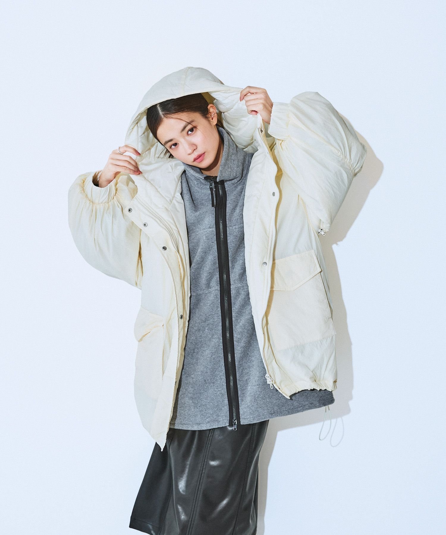 【ジーナシス/JEANASiS】のソデ2WAYモンスターパーカーコート インテリア・キッズ・メンズ・レディースファッション・服の通販 founy(ファニー) ファッション Fashion レディースファッション Fashion for Women アウター Coat / Outerwear Collection コート・ロングコート・ピーコート Long Coats, Peacoats & More 秋 Autumn コンパクト Compact, Small Size 今季 This Season, Current Season シャーリング Shirring, Ruched ショート Short, Short Length ジップ Zip, Zipper スポーティ Sporty, Casual Athletic フォルム Silhouette, Form ベスト Vest, Waistcoat ボトム Bottoms, Lower Wear ポケット Pocket, Pocket Detail 防寒 Cold Protection, Winter-Ready ロング Long, Long-Length ワイド Wide, Wide Fit 冬 Winter / This Winter おすすめ Recommended / Our Picks アイボリー|ID: prp329100004794524 ipo3291000000034808530