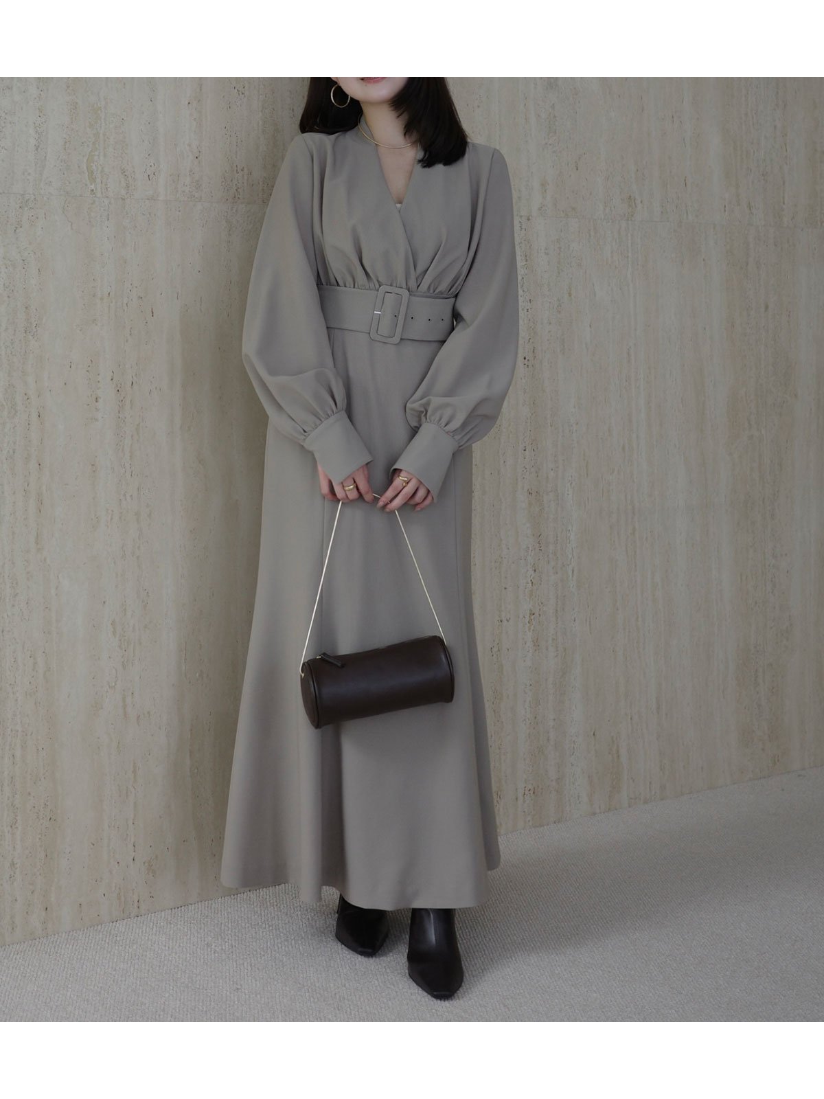 【アニュアンス/anuans】のノーカラーナローワンピース インテリア・キッズ・メンズ・レディースファッション・服の通販 founy(ファニー) ファッション Fashion レディースファッション Fashion for Women ワンピース Dresses ストレッチ Stretch, Stretchy Fabric バランス Balance, Style Balance フレア Flare, Flared GREY BEIGE|ID: prp329100004794532 ipo3291000000034787306