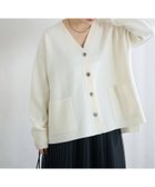 【イエナ/IENA】のスーパーファインスムースVネックミドルカーディガン 人気、トレンドファッション・服の通販 founy(ファニー) ファッション Fashion レディースファッション Fashion for Women トップス・カットソー Cut & Sew Tops カーディガン・羽織り Layered Style Cardigans Vネックトップス V-Neck Tops / V-Cut Neckline Shirts 2025年 2025 2025-2026秋冬・A/W Autumn/Winter 2025–26 AW25–26 カーディガン Cardigan, Knitwear シンプル Simple, Minimal セットアップ Set-Up, Coordinated Outfit デニム Denim, Jeans Material フロント Front, Front Design プリーツ Pleats, Pleated ボトム Bottoms, Lower Wear ポケット Pocket, Pocket Detail リラックス Relax, Relaxed Fit エレガント 上品 Elegant 人気 Popular, Best Seller thumbnail ナチュラル|ID: prp329100004794545 ipo3291000000034787390