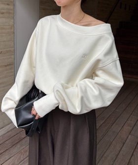 【カプリシューレマージュ/CAPRICIEUX LEMAGE】の1ポイントボンディングスウェット 人気、トレンドファッション・服の通販 founy(ファニー) ファッション Fashion レディースファッション Fashion for Women トップス・カットソー Cut & Sew Tops レディースパーカー・カジュアルフーディー Casual Hoodies & Sweatshirts スウェット・クルーネックトップス Sweatshirts & Crewnecks / Relaxed Fit Sweat Tops ショルダー Shoulder, Shoulder Strap スウェット / スエット Sweatshirt, Sweatwear スリット Slit, Slit Detail スリーブ Sleeve, Long Sleeve / Short Sleeve フレア Flare, Flared ボンディング Bonding, Bonded Fabric マキシ Maxi, Full Length ワイド Wide, Wide Fit ワンポイント One Point, Statement Accent 冬 Winter / This Winter |ID:prp329100004794590