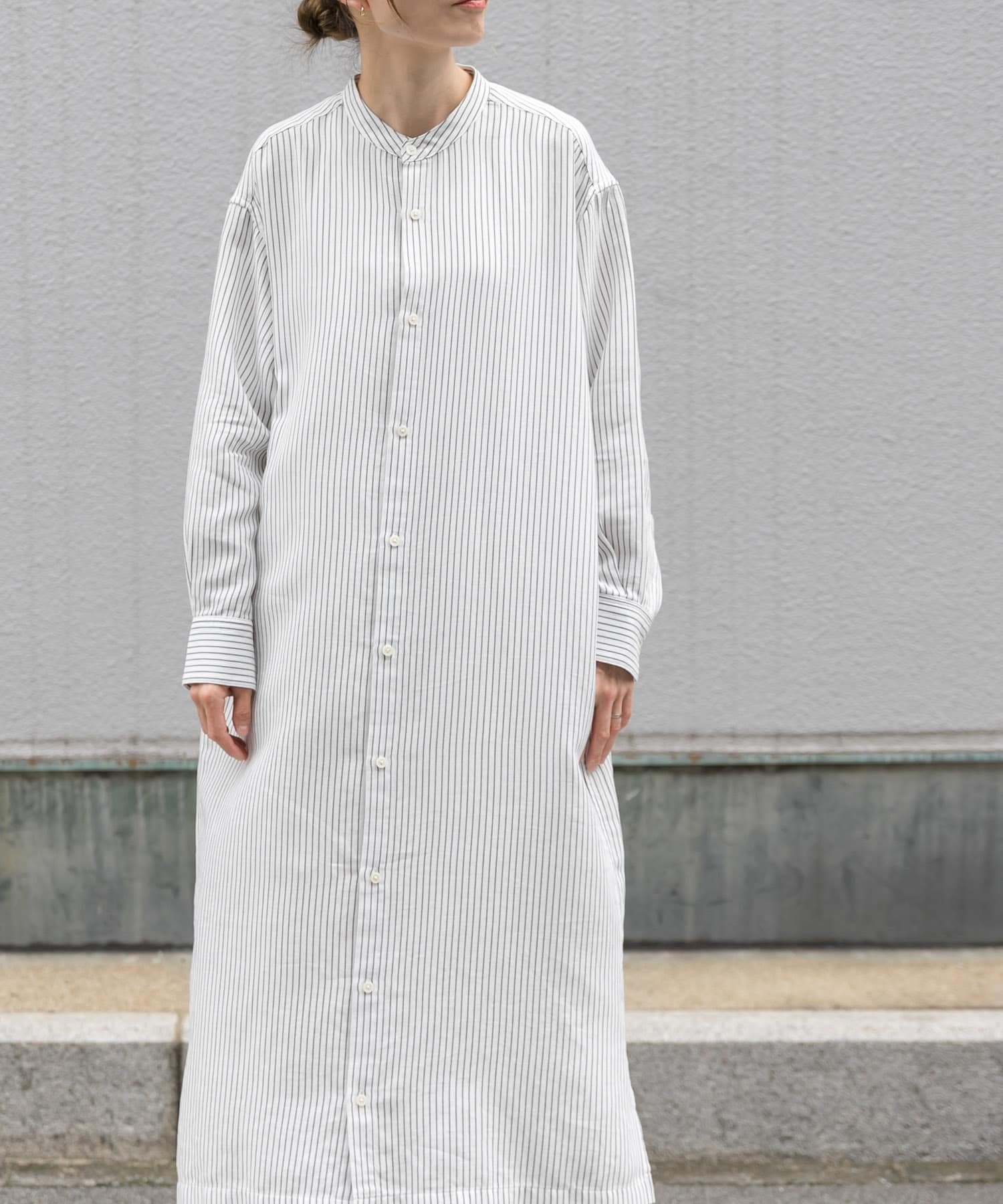 【アーバンリサーチ ドアーズ/URBAN RESEARCH DOORS】のFORK SPOON バンドカラーダブルクロスシャツワンピース インテリア・キッズ・メンズ・レディースファッション・服の通販 founy(ファニー) ファッション Fashion レディースファッション Fashion for Women ワンピース Dresses シャツワンピース / 1枚で着映えコーデ Shirt Dresses 2025年 2025 2025-2026秋冬・A/W Autumn/Winter 2025–26 AW25–26 冬 Winter / This Winter スウェット / スエット Sweatshirt, Sweatwear スラックス Slacks, Dress Pants スリット Slit, Slit Detail ダブル Double, Double-Breasted デニム Denim, Jeans Material ベーシック Basic, Essential ロング Long, Long-Length エレガント 上品 Elegant 定番 Standard, Basic Item A/W・秋冬 Autumn/Winter STRIPE|ID: prp329100004794626 ipo3291000000034787900