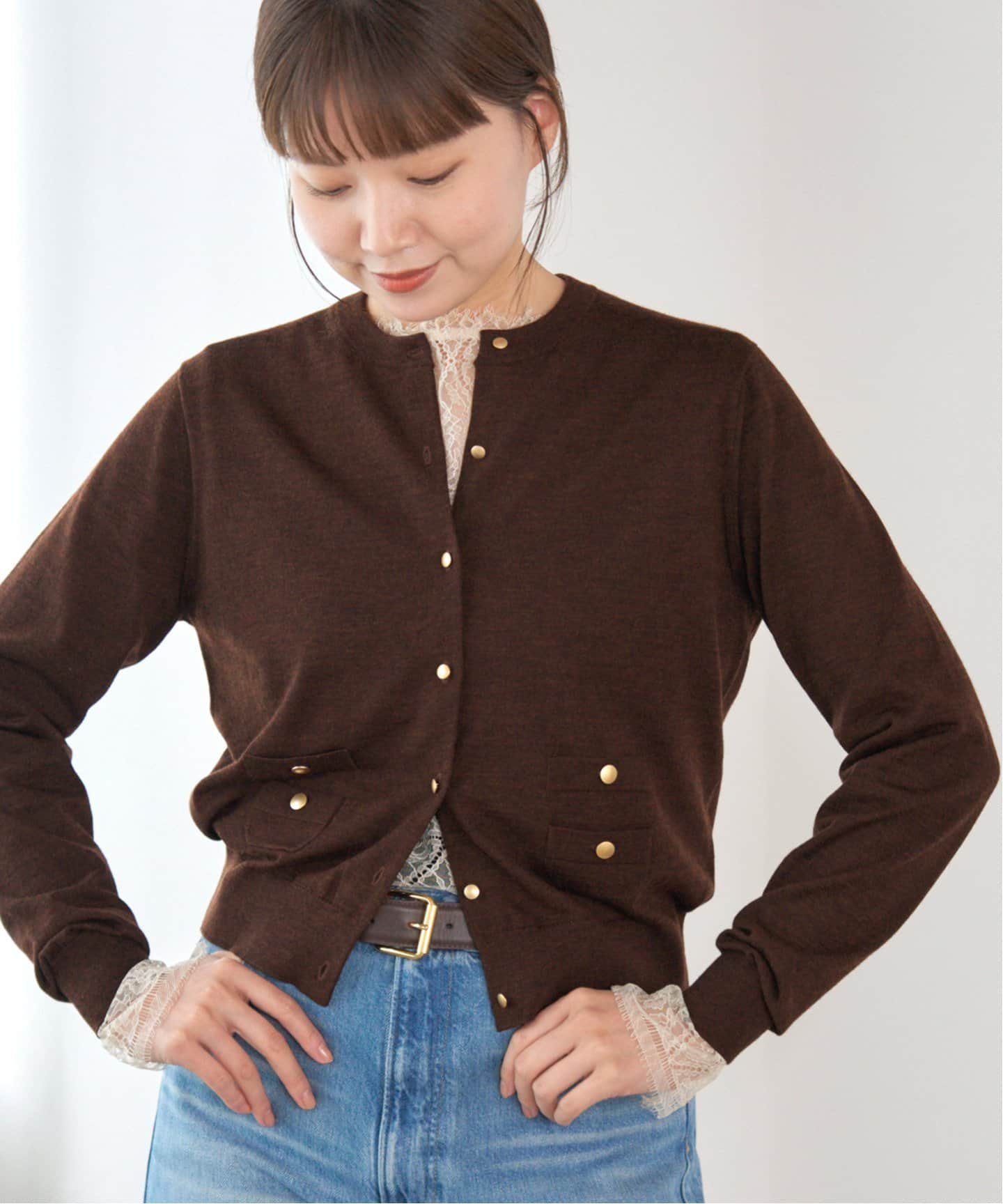 【イエナ/IENA】のARKABA CREW カーディガン 人気、トレンドファッション・服の通販 founy(ファニー) ファッション Fashion レディースファッション Fashion for Women トップス・カットソー Cut & Sew Tops カーディガン・羽織り Layered Style Cardigans 2025年 2025 2025-2026秋冬・A/W Autumn/Winter 2025–26 AW25–26 おすすめ Recommended / Our Picks なめらか Smooth, Silky Texture アンサンブル Ensemble Set カーディガン Cardigan, Knitwear バランス Balance, Style Balance フロント Front, Front Design ポケット Pocket, Pocket Detail メタル Metal, Metal Parts エレガント 上品 Elegant 春 Spring 秋 Autumn other-1|ID: prp329100004794647 ipo3291000000034787981