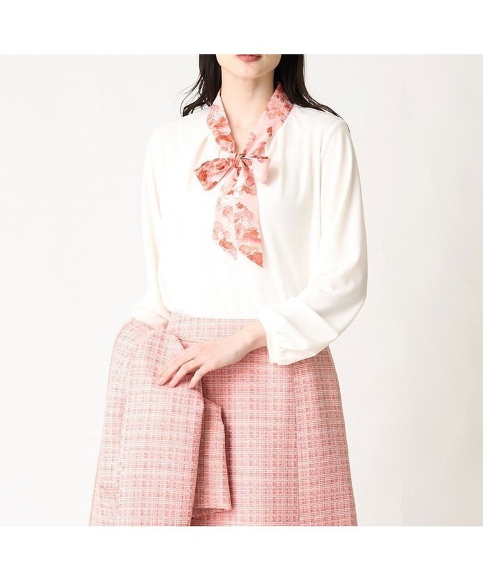 【クリスチャン オジャール/CHRISTIAN AUJARD】のプリントボウタイカットソー インテリア・キッズ・メンズ・レディースファッション・服の通販 founy(ファニー) https://founy.com/ ファッション Fashion レディースファッション Fashion for Women トップス・カットソー Cut & Sew Tops カットソー・ベーシックTシャツ Cut-and-Sewn Tops / Stretch Tees & Basics インナー Innerwear エレガント 上品 Elegant シルク Silk, 100% Silk ジャケット Jacket, Outerwear セットアップ Set-Up, Coordinated Outfit ドッキング Docking, Mixed Material ドレープ Drape, Draping Fabric プリント Print, Printed Pattern リボン Ribbon, Bow ロング Long, Long-Length おすすめ Recommended / Our Picks |ID: prp329100004794768 ipo3291000000034789191