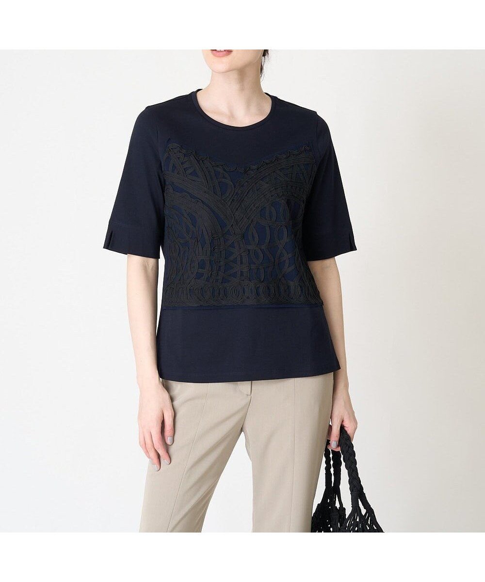 【クリスチャン オジャール/CHRISTIAN AUJARD】のオーガニック刺繍デザインTシャツ インテリア・キッズ・メンズ・レディースファッション・服の通販 founy(ファニー) 　ファッション　Fashion　レディースファッション　Fashion for Women　トップス・カットソー　Cut & Sew Tops　シャツ・ブラウス・オフィスカジュアル　Elegant Blouses & Button-Ups　ロングTシャツ・Tシャツ　Longline T-Shirts & Tees　おすすめ　Recommended / Our Picks　オーガニック　Organic Cotton　スリット　Slit, Slit Detail　チュール　Tulip, Tulip Motif　トレンド　Trend, Trending Now　バランス　Balance, Style Balance　エレガント 上品　Elegant　ネイビー|ID: prp329100004794772 ipo3291000000034789222