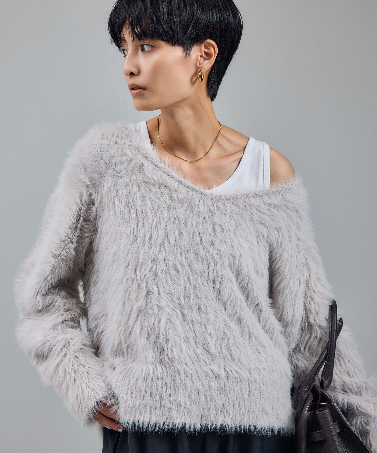 【サロン アダム エ ロペ/SALON adam et rope'】の【WEB限定】ウォッシャブル前後2WAYシャギーニットプルオーバー インテリア・キッズ・メンズ・レディースファッション・服の通販 founy(ファニー) 　ファッション　Fashion　レディースファッション　Fashion for Women　トップス・カットソー　Cut & Sew Tops　ニット　Knit Tops & Sweaters　カジュアルプルオーバー・ニットトップス　Pullovers & Knit Tops / Casual Pullovers　イエロー　Yellow　ウォッシャブル　Machine Washable　サテン　Satin, Glossy Fabric　デニム　Denim, Jeans Material　トレンド　Trend, Trending Now　バランス　Balance, Style Balance　フロント　Front, Front Design　ボトム　Bottoms, Lower Wear　ラグジュアリー　Luxury, Elegant　冬　Winter / This Winter　エレガント 上品　Elegant　ライトグレー(08)|ID: prp329100004794825 ipo3291000000034789534