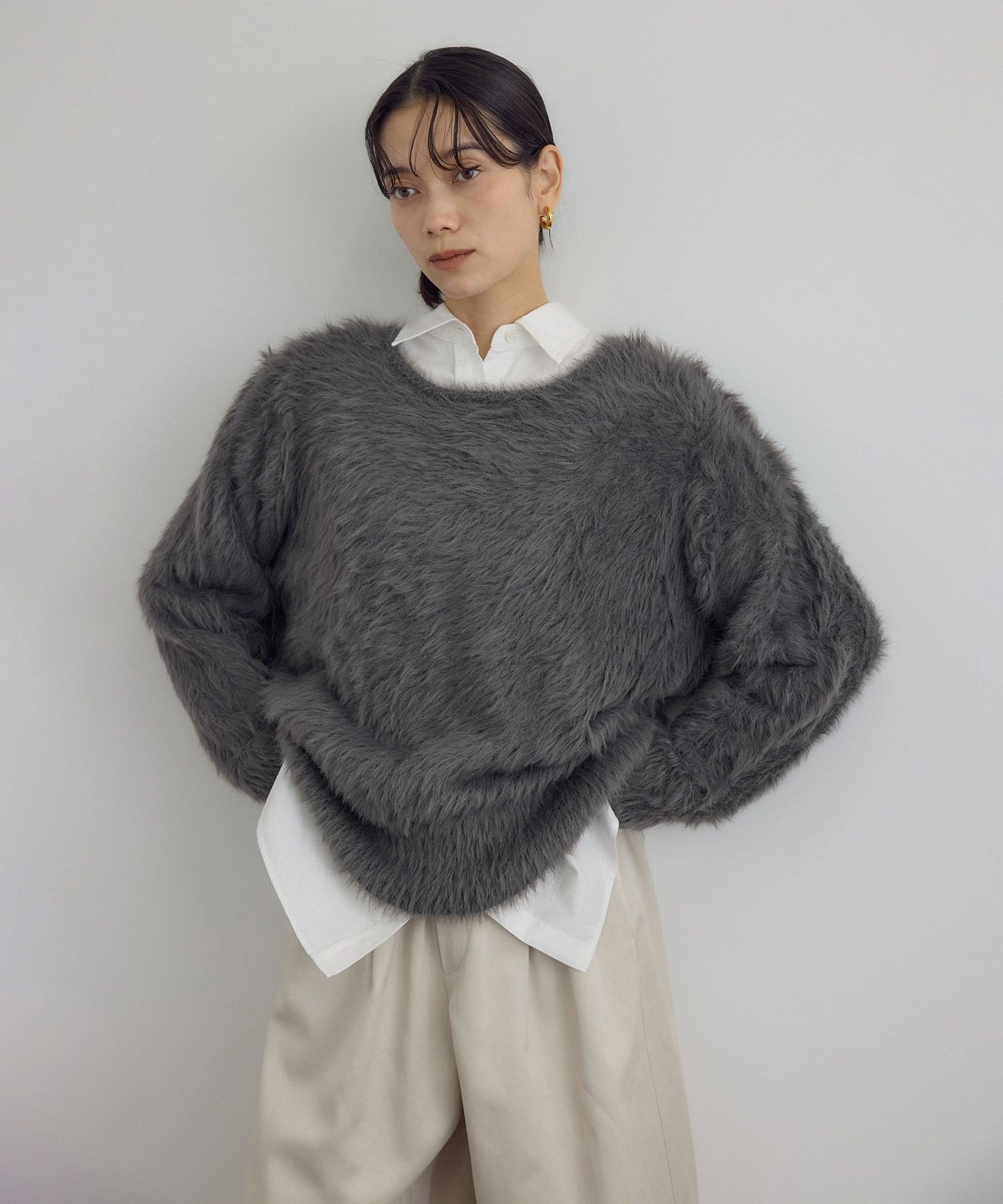 【サロン アダム エ ロペ/SALON adam et rope'】の【WEB限定】ウォッシャブル前後2WAYシャギーニットプルオーバー インテリア・キッズ・メンズ・レディースファッション・服の通販 founy(ファニー) 　ファッション　Fashion　レディースファッション　Fashion for Women　トップス・カットソー　Cut & Sew Tops　ニット　Knit Tops & Sweaters　カジュアルプルオーバー・ニットトップス　Pullovers & Knit Tops / Casual Pullovers　イエロー　Yellow　ウォッシャブル　Machine Washable　サテン　Satin, Glossy Fabric　デニム　Denim, Jeans Material　トレンド　Trend, Trending Now　バランス　Balance, Style Balance　フロント　Front, Front Design　ボトム　Bottoms, Lower Wear　ラグジュアリー　Luxury, Elegant　冬　Winter / This Winter　エレガント 上品　Elegant　チャコール(06)|ID: prp329100004794825 ipo3291000000034789536