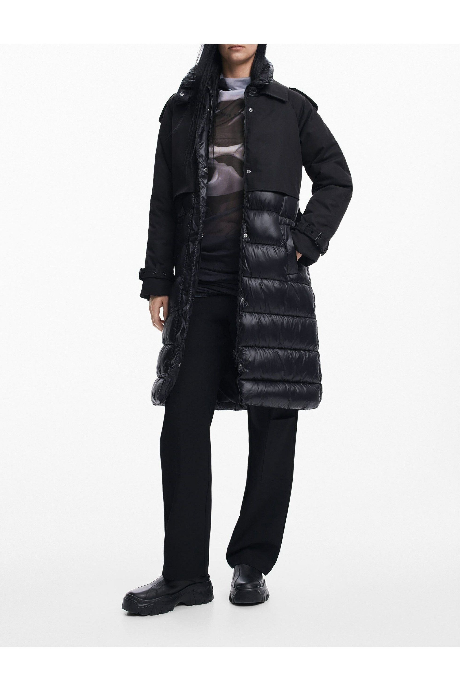 【デシグアル/Desigual】のESTOCOLMO パッド入りロングオーバーコート インテリア・キッズ・メンズ・レディースファッション・服の通販 founy(ファニー) 　ファッション　Fashion　レディースファッション　Fashion for Women　アウター　Coat / Outerwear Collection　コート・ロングコート・ピーコート　Long Coats, Peacoats & More　カラフル　Colorful Design　シューズ　Shoes, Footwear　デニム　Denim, Jeans Material　パターン　Pattern, Design Print　パッチワーク　Patchwork, Mixed Fabric　プリント　Print, Printed Pattern　メンズ　Men's, Menswear　ロング　Long, Long-Length　グレー/ブラック/2000|ID: prp329100004794827 ipo3291000000034789551