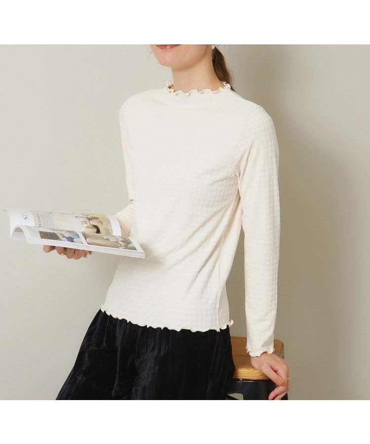 【イッツデモ/ITS' DEMO】の【伸縮性あり/レイヤードにも◎/手洗い可】千鳥ジャカードプルオーバー インテリア・キッズ・メンズ・レディースファッション・服の通販 founy(ファニー) 　ファッション　Fashion　レディースファッション　Fashion for Women　トップス・カットソー　Cut & Sew Tops　カジュアルプルオーバー・ニットトップス　Pullovers & Knit Tops / Casual Pullovers　インナー　Innerwear　ジャカード／ジャガード　Jacquard, Woven Pattern　スマート　Smart, Elegant　ボトルネック　Bottle Neck, Mock Neck　無地　Plain, Solid Color　オフホワイト|ID: prp329100004794833 ipo3291000000034789592