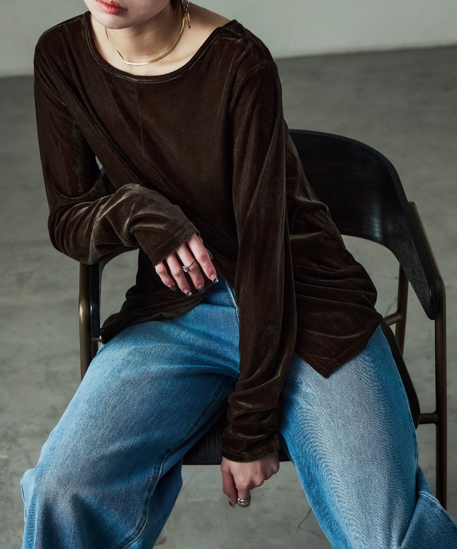 【ビーフラット/bflat】の前後2way ベロアカットソー インテリア・キッズ・メンズ・レディースファッション・服の通販 founy(ファニー) ファッション Fashion レディースファッション Fashion for Women トップス・カットソー Cut & Sew Tops カットソー・ベーシックTシャツ Cut-and-Sewn Tops / Stretch Tees & Basics ベロアトップス Velour Tops / Velvet-Look Items なめらか Smooth, Silky Texture インナー Innerwear カットソー Cut and Sewn Top ベロア Velour, Soft Velvet ベーシック Basic, Essential 無地 Plain, Solid Color ブラウン|ID: prp329100004794880 ipo3291000000034789889