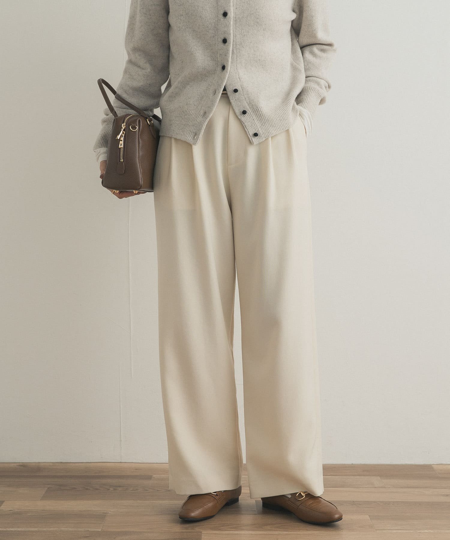 【アーバンリサーチ ドアーズ/URBAN RESEARCH DOORS】の『UR TECH SMOOTHLUXE』ワイドトラウザー インテリア・キッズ・メンズ・レディースファッション・服の通販 founy(ファニー) ファッション Fashion レディースファッション Fashion for Women ストレート Straight, Straight Cut リラックス Relax, Relaxed Fit ワイド Wide, Wide Fit A/W・秋冬 Autumn/Winter 冬 Winter / This Winter エレガント 上品 Elegant 2025年 2025 2025-2026秋冬・A/W Autumn/Winter 2025–26 AW25–26 ECRU|ID: prp329100004794903 ipo3291000000034790004