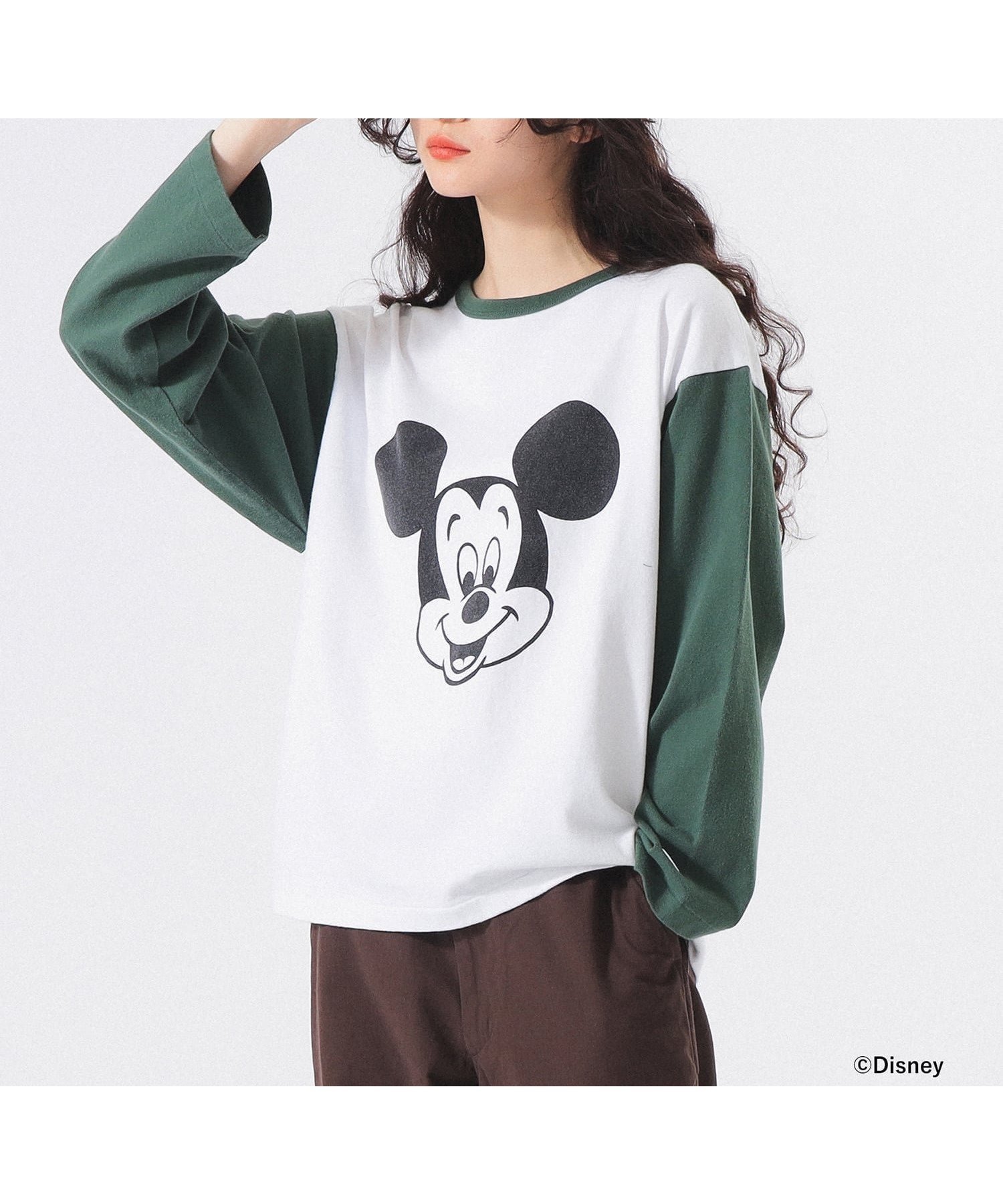 【ビームス ウイメン/BEAMS】の【別注】Champion / ミッキーマウス / フットボール Tシャツ 25AW ディズニー大人カジュアル ラグランT 人気、トレンドファッション・服の通販 founy(ファニー) 　ファッション　Fashion　レディースファッション　Fashion for Women　トップス・カットソー　Cut & Sew Tops　シャツ・ブラウス・オフィスカジュアル　Elegant Blouses & Button-Ups　ロングTシャツ・Tシャツ　Longline T-Shirts & Tees　インナー　Innerwear　ウォッシュ　Washed Finish　ヴィンテージ　Vintage Style　カーディガン　Cardigan, Knitwear　シンプル　Simple, Minimal　スウェット / スエット　Sweatshirt, Sweatwear　スポーツ　Sports, Activewear　デニム　Denim, Jeans Material　フィット　Fit, Slim Fit　フェイス　Face, Facial Design　プリント　Print, Printed Pattern　別注　Limited Edition, Custom Order　ミックス　Mix, Mixed Style　ミリタリー　Military, Army Style　リラックス　Relax, Relaxed Fit　おすすめ　Recommended / Our Picks　2025年　2025　2025-2026秋冬・A/W　Autumn/Winter 2025–26 AW25–26　 other-1|ID: prp329100004795005 ipo3291000000034790550