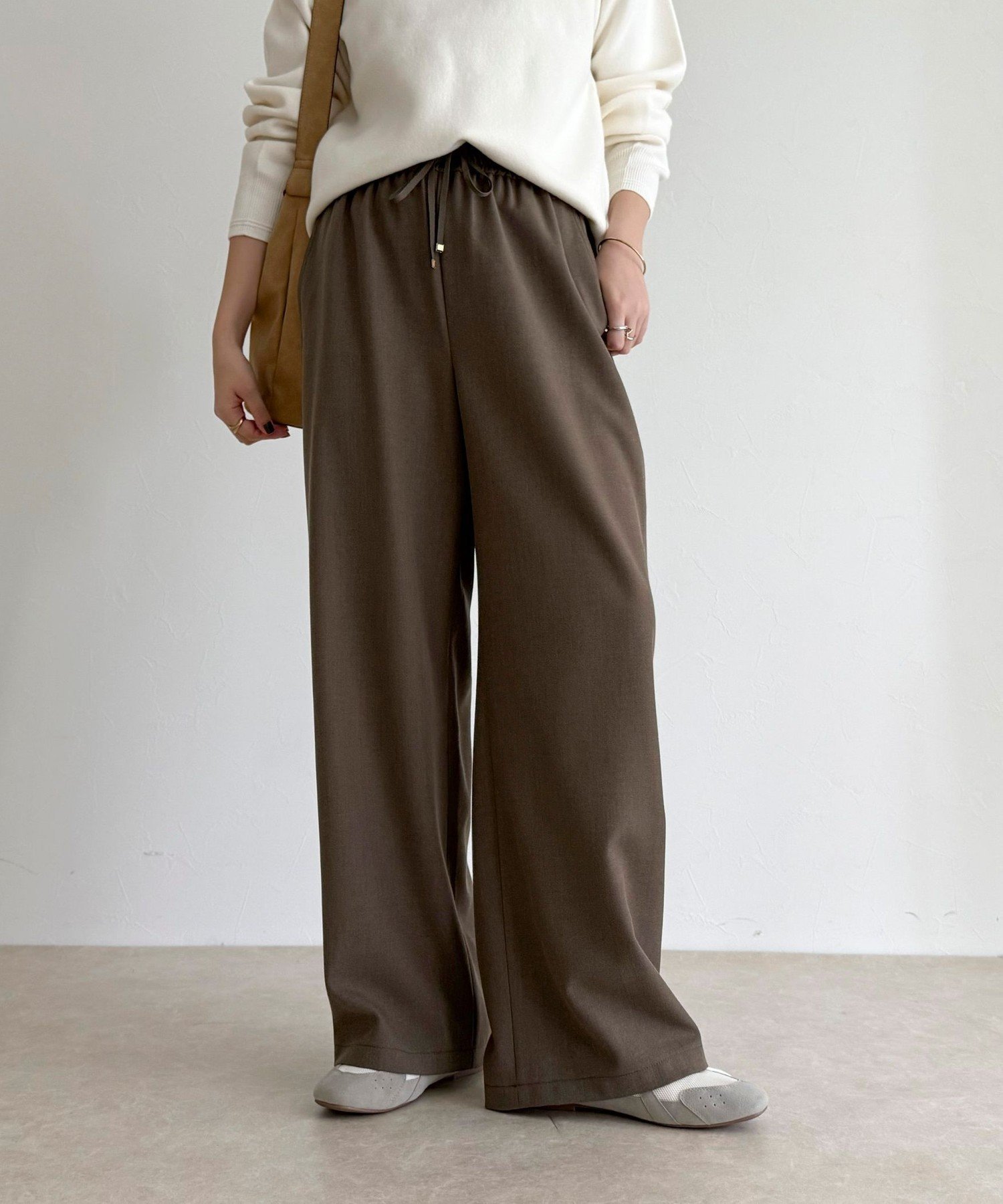 【フレディ&グロスター/FREDY&GLOSTER】のウールライクイージーセミワイドパンツ インテリア・キッズ・メンズ・レディースファッション・服の通販 founy(ファニー) 　ファッション　Fashion　レディースファッション　Fashion for Women　パンツ　Pants & Trousers　シューズ　Shoes, Footwear　フラット　Flat, Flat Shoes　ベーシック　Basic, Essential　リラックス　Relax, Relaxed Fit　ワイド　Wide, Wide Fit　A/W・秋冬　Autumn/Winter　おすすめ　Recommended / Our Picks　ビジネス 仕事 通勤　Business / Work / Commuting　2025年　2025　2025-2026秋冬・A/W　Autumn/Winter 2025–26 AW25–26　ブラウン|ID: prp329100004795007 ipo3291000000034790563