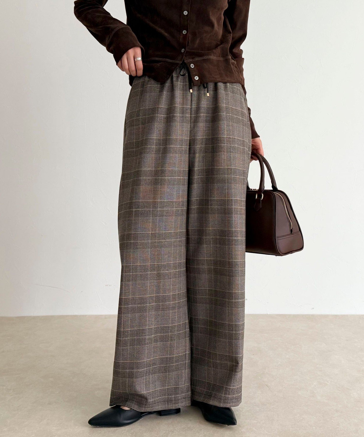 【フレディ&グロスター/FREDY&GLOSTER】のウールライクイージーセミワイドパンツ インテリア・キッズ・メンズ・レディースファッション・服の通販 founy(ファニー) 　ファッション　Fashion　レディースファッション　Fashion for Women　パンツ　Pants & Trousers　シューズ　Shoes, Footwear　フラット　Flat, Flat Shoes　ベーシック　Basic, Essential　リラックス　Relax, Relaxed Fit　ワイド　Wide, Wide Fit　A/W・秋冬　Autumn/Winter　おすすめ　Recommended / Our Picks　ビジネス 仕事 通勤　Business / Work / Commuting　2025年　2025　2025-2026秋冬・A/W　Autumn/Winter 2025–26 AW25–26　ベージュ系その他|ID: prp329100004795007 ipo3291000000034790566