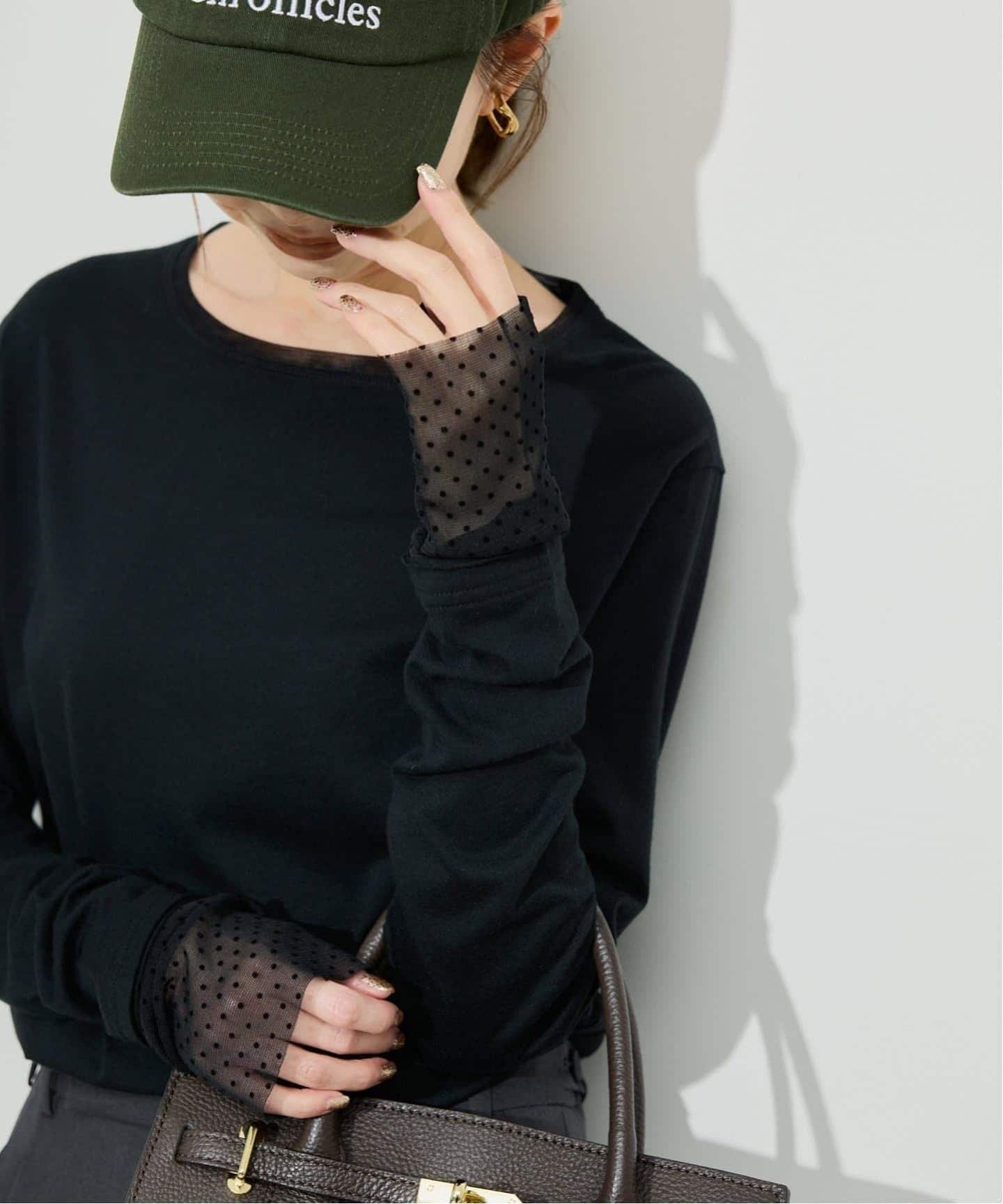 【スローブ イエナ/SLOBE IENA】の《追加》レイヤードフロッキードットスリーブロンTEE インテリア・キッズ・メンズ・レディースファッション・服の通販 founy(ファニー) 　ファッション　Fashion　レディースファッション　Fashion for Women　トップス・カットソー　Cut & Sew Tops　ロングTシャツ・Tシャツ　Longline T-Shirts & Tees　2025年　2025　2025-2026秋冬・A/W　Autumn/Winter 2025–26 AW25–26　インナー　Innerwear　カットソー　Cut and Sewn Top　カーディガン　Cardigan, Knitwear　ジャケット　Jacket, Outerwear　スウェット / スエット　Sweatshirt, Sweatwear　チュール　Tulip, Tulip Motif　ドット　Polka Dot, Dot Pattern　ブラック|ID: prp329100004795041 ipo3291000000034790737