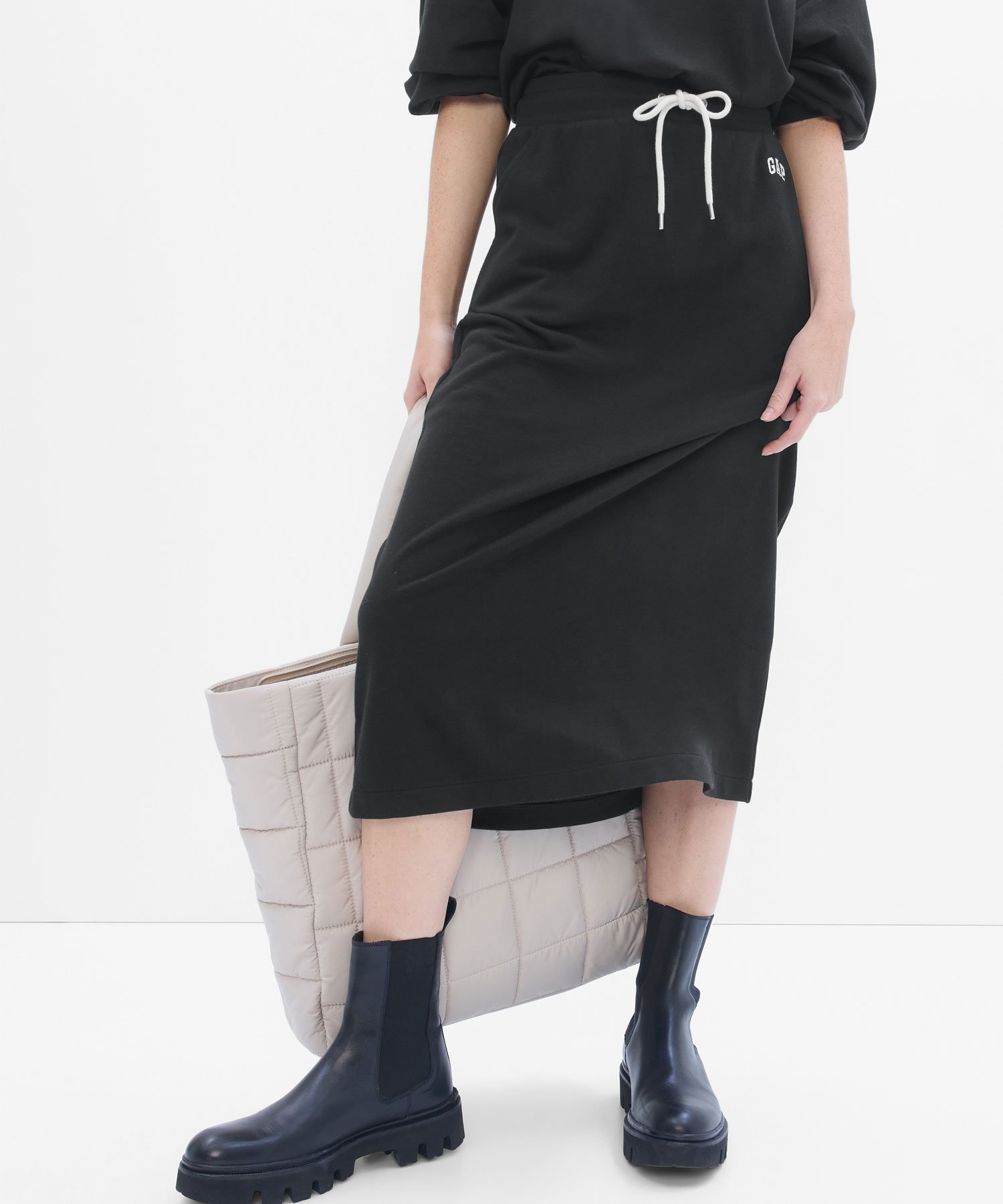 【ギャップ/GAP】のGAPミニロゴ マキシスカート インテリア・キッズ・メンズ・レディースファッション・服の通販 founy(ファニー) ファッション Fashion レディースファッション Fashion for Women スカート Skirts ストレート Straight, Straight Cut フィット Fit, Slim Fit フロント Front, Front Design マキシ Maxi, Full Length リラックス Relax, Relaxed Fit TRUE_BLACK|ID: prp329100004795090 ipo3291000000034842150