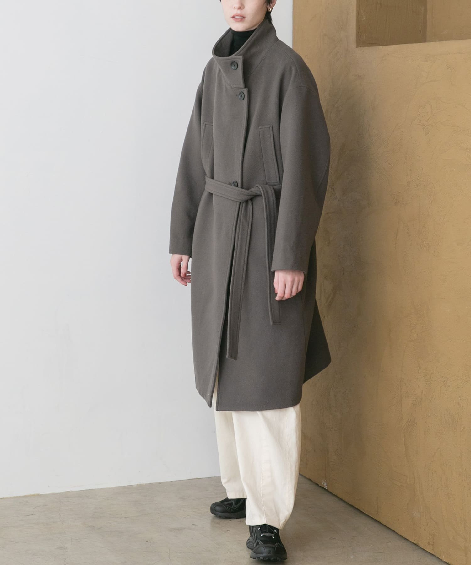 【アーバンリサーチ/URBAN RESEARCH】のスーパー100ウールスタンドカラーコート インテリア・キッズ・メンズ・レディースファッション・服の通販 founy(ファニー) ファッション Fashion レディースファッション Fashion for Women アウター Coat / Outerwear Collection コート・ロングコート・ピーコート Long Coats, Peacoats & More 2025年 2025 2025-2026秋冬・A/W Autumn/Winter 2025–26 AW25–26 冬 Winter / This Winter なめらか Smooth, Silky Texture シンプル Simple, Minimal スタンド Stand Collar, Upright Stand バランス Balance, Style Balance ポケット Pocket, Pocket Detail メルトン Melton, Heavy Wool エレガント 上品 Elegant 日本製 Made In Japan A/W・秋冬 Autumn/Winter KHAKI|ID: prp329100004795124 ipo3291000000034791168