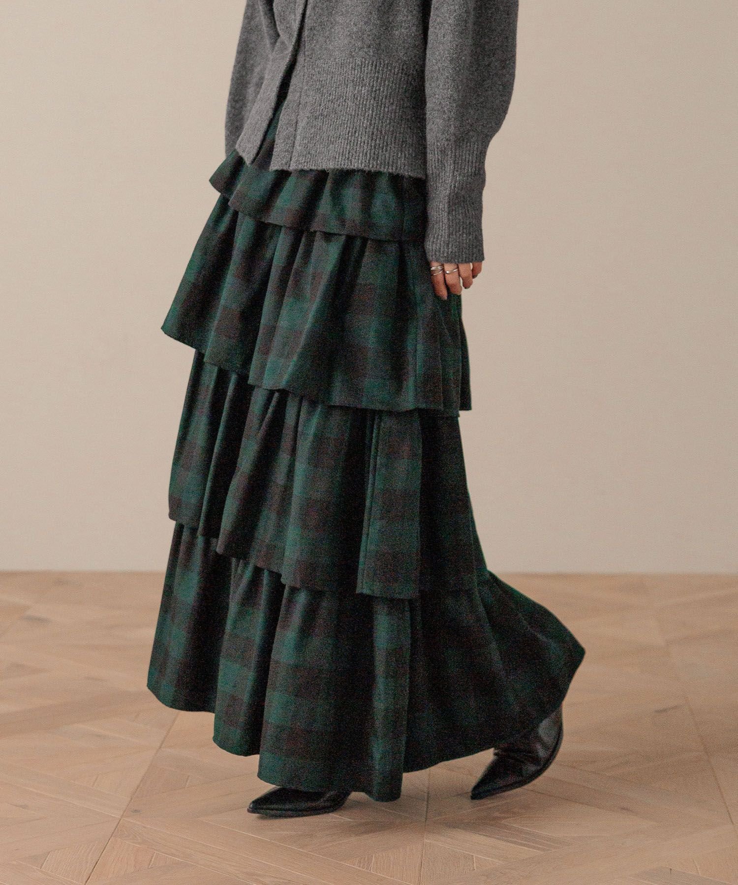 【ローリーズファーム/LOWRYS FARM】のチェックティアードスカート インテリア・キッズ・メンズ・レディースファッション・服の通販 founy(ファニー) ファッション Fashion レディースファッション Fashion for Women スカート Skirts ティアードスカート Tiered Skirts ギャザー Gathered, Ruffled シンプル Simple, Minimal ツイル Twist, Twisted Detail ティアード Tiered, Tiered Style ドレープ Drape, Draping Fabric バランス Balance, Style Balance エレガント 上品 Elegant グリーンチェック70|ID: prp329100004795132 ipo3291000000034791200
