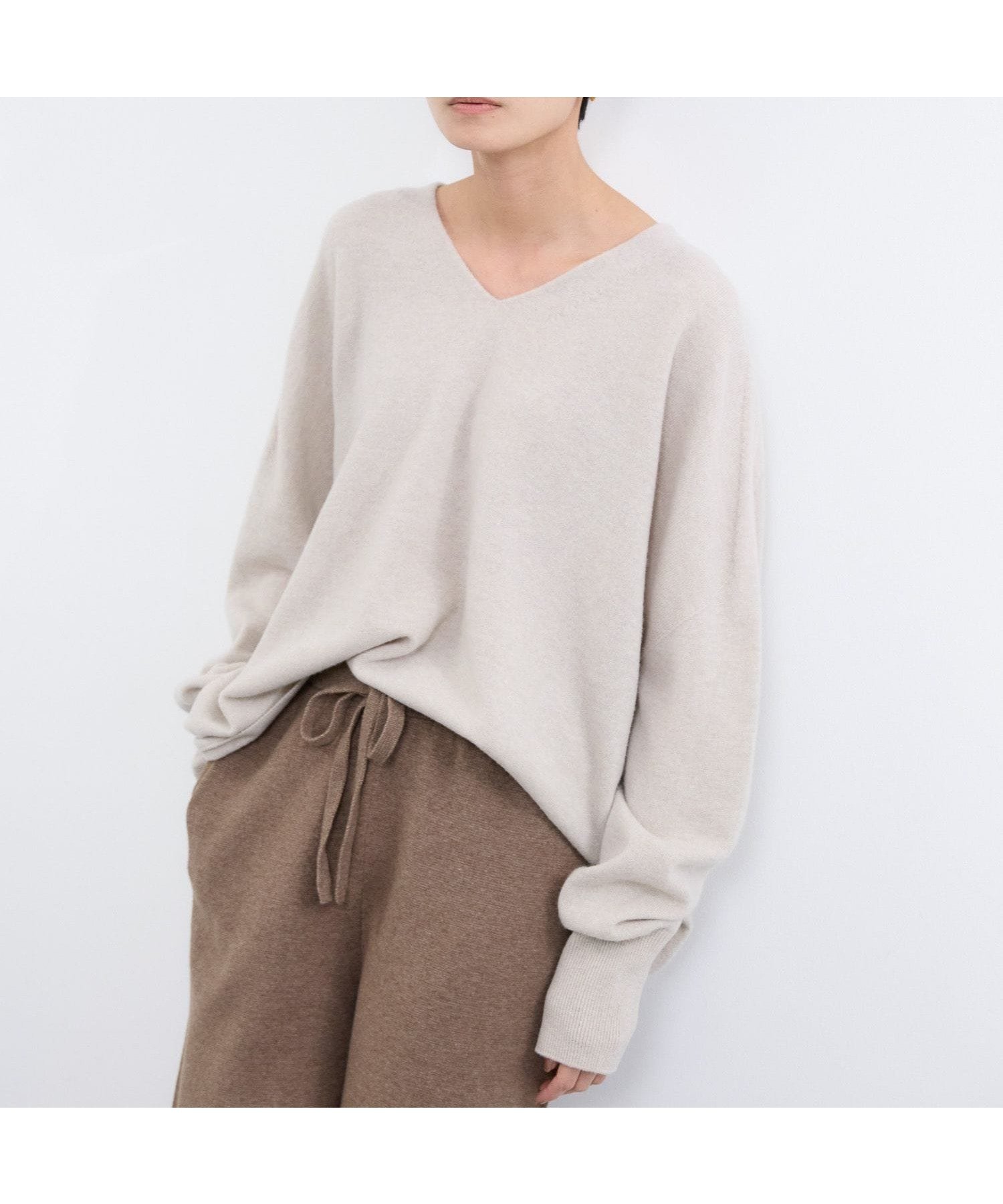【バンヤードストーム/BARNYARDSTORM】のVネックホールガーメントニット【MADE IN JAPAN】 インテリア・キッズ・メンズ・レディースファッション・服の通販 founy(ファニー) 　ファッション　Fashion　レディースファッション　Fashion for Women　トップス・カットソー　Cut & Sew Tops　ニット　Knit Tops & Sweaters　Vネックトップス　V-Neck Tops / V-Cut Neckline Shirts　ストール　Stole, Wrap　スマート　Smart, Elegant　チェック　Check, Plaid, Tartan　ホールガーメント　WholeGarment, Seamless Knit　エレガント 上品　Elegant　冬　Winter / This Winter　日本製　Made In Japan　ライトベージュ|ID: prp329100004795151 ipo3291000000034791307