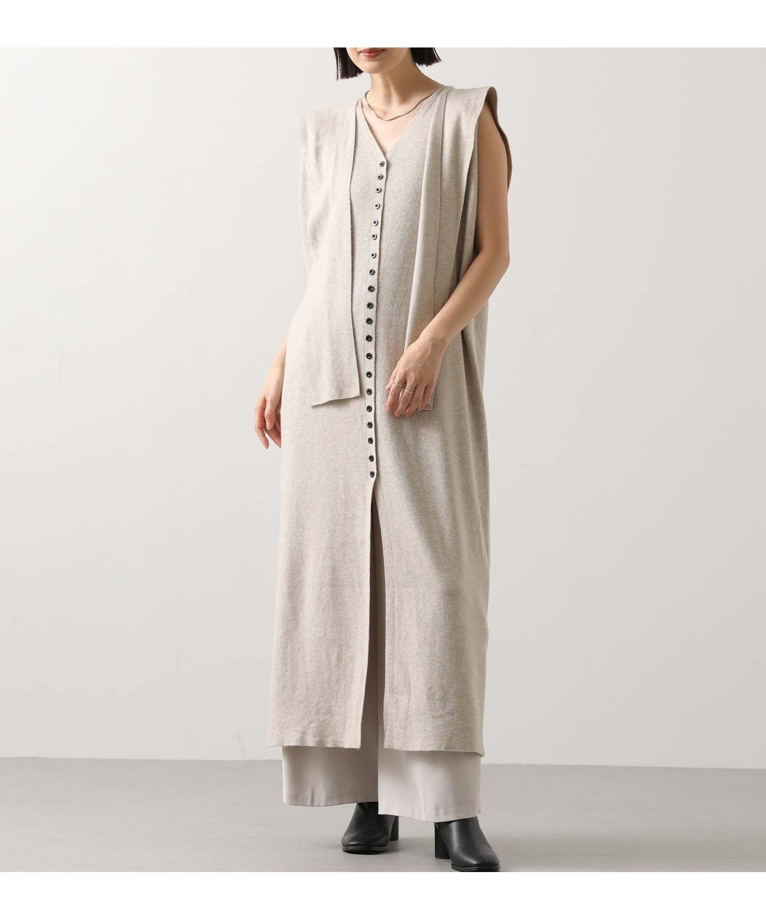 【グレディブリリアン/Gready Brilliant】のGready Brilliant/2_別衿付VネックニットOP 人気、トレンドファッション・服の通販 founy(ファニー) 　ファッション　Fashion　レディースファッション　Fashion for Women　トップス・カットソー　Cut & Sew Tops　ニット　Knit Tops & Sweaters　Vネックトップス　V-Neck Tops / V-Cut Neckline Shirts　インナー　Innerwear　シンプル　Simple, Minimal　フロント　Front, Front Design　ロング　Long, Long-Length　A/W・秋冬　Autumn/Winter　 other-1|ID: prp329100004795298 ipo3291000000034792185