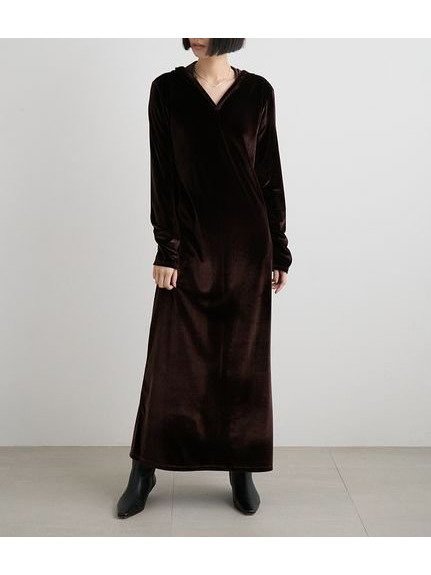 【ミースロエ/MIESROHE】のベロアリラクシングフーディワンピース インテリア・キッズ・メンズ・レディースファッション・服の通販 founy(ファニー) 　ファッション　Fashion　レディースファッション　Fashion for Women　ワンピース　Dresses　スマート　Smart, Elegant　デコルテ　Décolleté, Neckline　ベロア　Velour, Soft Velvet　マキシ　Maxi, Full Length　リラックス　Relax, Relaxed Fit　BRW[058]|ID: prp329100004795345 ipo3291000000034792425