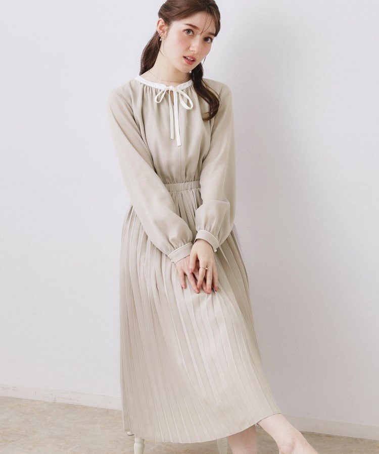 【クチュール ブローチ/Couture Brooch】の【配色・通勤】シフォンプリーツ ワンピース 人気、トレンドファッション・服の通販 founy(ファニー) ファッション Fashion レディースファッション Fashion for Women ワンピース Dresses 2026年 2026 とろみ Fluid, Flowy Fabric シフォン Chiffon, Lightweight Fabric ジョーゼット Georgette, Semi-Sheer Fabric スマート Smart, Elegant フレア Flare, Flared プリーツ Pleats, Pleated リボン Ribbon, Bow エレガント 上品 Elegant ビジネス 仕事 通勤 Business / Work / Commuting other-1|ID: prp329100004795355 ipo3291000000034860850