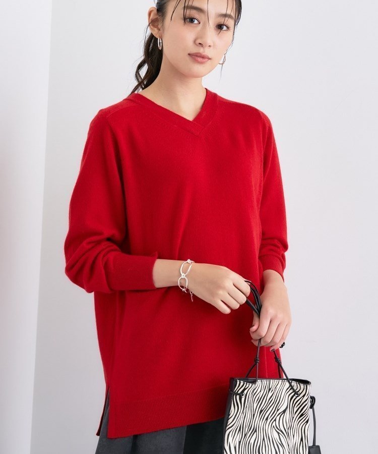 【インディヴィ/INDIVI】の【洗える/チュニック丈/カシミヤ混】スリットデザインVネックニット インテリア・キッズ・メンズ・レディースファッション・服の通販 founy(ファニー) 　ファッション　Fashion　レディースファッション　Fashion for Women　トップス・カットソー　Cut & Sew Tops　ニット　Knit Tops & Sweaters　Vネックトップス　V-Neck Tops / V-Cut Neckline Shirts　洗える　Machine Washable　スマート　Smart, Elegant　スリット　Slit, Slit Detail　チュニック　Tunic, Long Top　ブロッキング　Color Blocking, Panel Design　無地　Plain, Solid Color　エレガント 上品　Elegant　レッド|ID: prp329100004795390 ipo3291000000034792643
