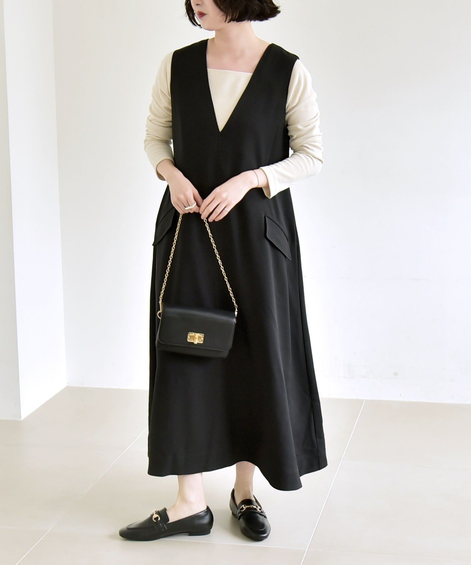 【シップス フォー ウィメン/SHIPS】のquaranciel 洗濯機可能 ウーステッド ステッチワーク ポケット フレア Vネック ワンピース 人気、トレンドファッション・服の通販 founy(ファニー) ファッション Fashion レディースファッション Fashion for Women ワンピース Dresses インナー Innerwear 洗える Machine Washable くるぶし Ankle-Length カーディガン Cardigan, Knitwear ジャケット Jacket, Outerwear スウェット / スエット Sweatshirt, Sweatwear スニーカー Sneakers, Trainers タートルネック Turtleneck, High Neck フラップ Flap, Flap Pocket フレア Flare, Flared フロント Front, Front Design ポケット Pocket, Pocket Detail ロング Long, Long-Length ワーク Workwear, Utility Style おすすめ Recommended / Our Picks ビジネス 仕事 通勤 Business / Work / Commuting 2025年 2025 2025-2026秋冬・A/W Autumn/Winter 2025–26 AW25–26 other-1|ID: prp329100004795443 ipo3291000000034871785