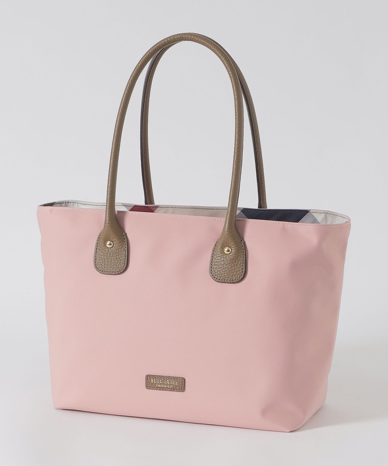 【ブルーレーベル クレストブリッジ/BLUE LABEL CRESTBRIDGE】のパーシャルクレストブリッジチェックナイロントート インテリア・キッズ・メンズ・レディースファッション・服の通販 founy(ファニー) 　ファッション　Fashion　レディースファッション　Fashion for Women　バッグ　Bags　バランス　Balance, Style Balance　ポケット　Pocket, Pocket Detail　ミドル　Middle Length, Mid Height　エレガント 上品　Elegant　旅行　Travel　ピンク|ID: prp329100004795470 ipo3291000000034872691