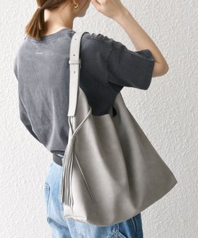 【シップス フォー ウィメン/SHIPS】のSHIPS any A4 タッセル ワンショルダー バッグ 人気、トレンドファッション・服の通販 founy(ファニー) ファッション Fashion レディースファッション Fashion for Women バッグ Bags 2025年 2025 2025-2026秋冬・A/W Autumn/Winter 2025–26 AW25–26 ショルダー Shoulder, Shoulder Strap シンプル Simple, Minimal タッセル Tassel, Fringe ワイド Wide, Wide Fit ビジネス 仕事 通勤 Business / Work / Commuting |ID:prp329100004795488