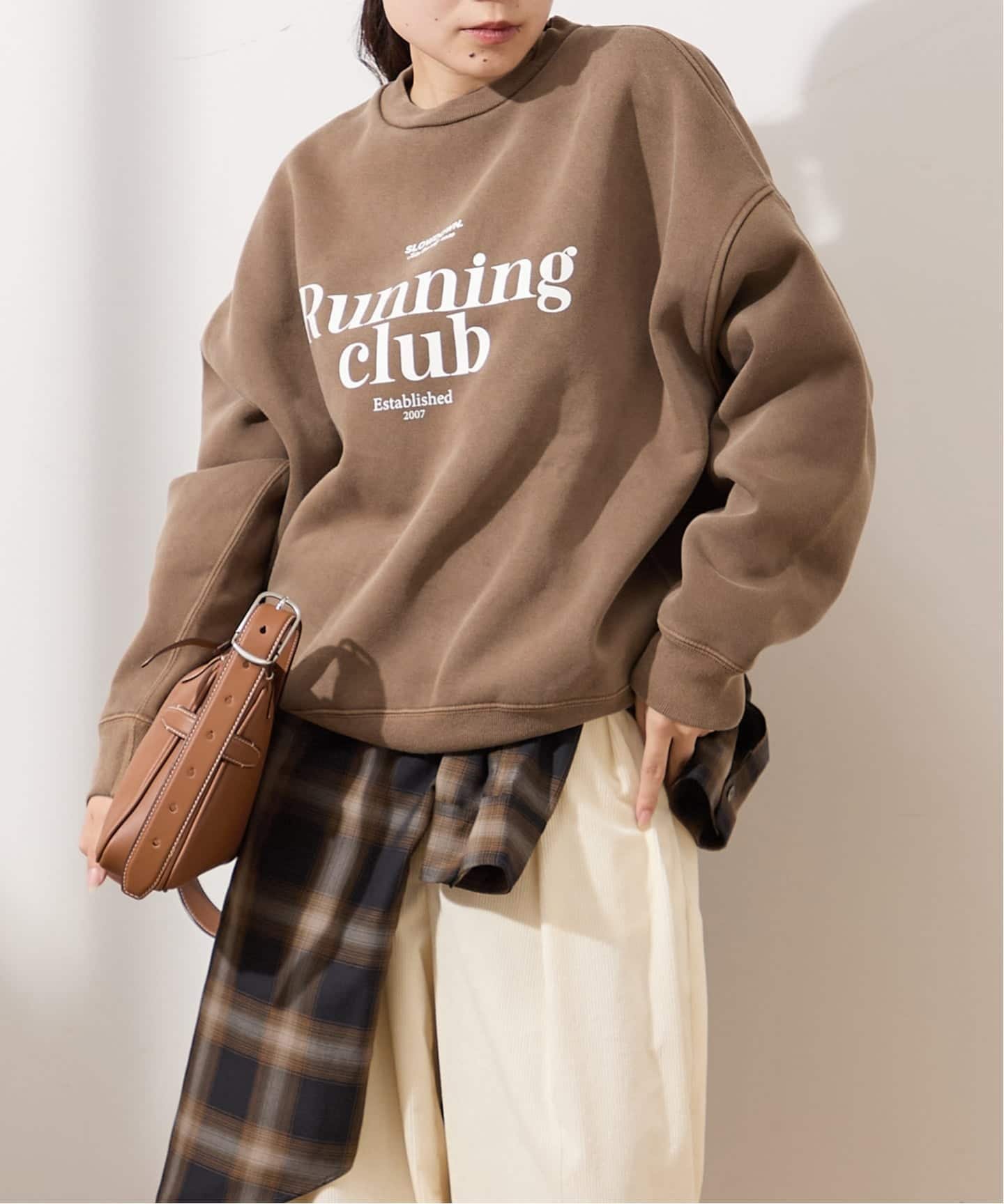 【ジャーナルスタンダード レサージュ/journal standard L'essage】の【RUNNING~】ピグメントスウェットプルオーバー 人気、トレンドファッション・服の通販 founy(ファニー) 　ファッション　Fashion　レディースファッション　Fashion for Women　トップス・カットソー　Cut & Sew Tops　レディースパーカー・カジュアルフーディー　Casual Hoodies & Sweatshirts　カジュアルプルオーバー・ニットトップス　Pullovers & Knit Tops / Casual Pullovers　スウェット・クルーネックトップス　Sweatshirts & Crewnecks / Relaxed Fit Sweat Tops　インディゴ　Indigo Denim　インナー　Innerwear　ジャケット　Jacket, Outerwear　スウェット / スエット　Sweatshirt, Sweatwear　デニム　Denim, Jeans Material　プリント　Print, Printed Pattern　 other-1|ID: prp329100004795530 ipo3291000000034793443