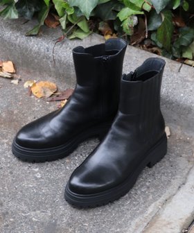 【イーボル/EVOL】の【本革・柔らかい】サイドゴアショートブーツ 人気、トレンドファッション・服の通販 founy(ファニー) ファッション Fashion レディースファッション Fashion for Women 厚底 Platform Shoes ガーリー Girly, Feminine Style クール Cool, Chic ショーツ Shorts, Short Pants シンプル Simple, Minimal 定番 Standard, Basic Item フィット Fit, Slim Fit フェミニン Feminine, Girly ベーシック Basic, Essential 冬 Winter / This Winter 旅行 Travel 2025年 2025 2025-2026秋冬・A/W Autumn/Winter 2025–26 AW25–26 |ID:prp329100004795551