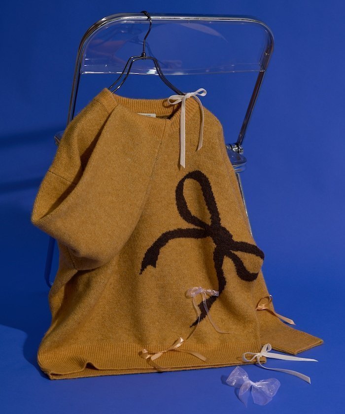 【フリークスストア/FREAK'S STORE】のリボン ジャガードニット 24AW インテリア・キッズ・メンズ・レディースファッション・服の通販 founy(ファニー) 　ファッション　Fashion　レディースファッション　Fashion for Women　トップス・カットソー　Cut & Sew Tops　ニット　Knit Tops & Sweaters　2024年　2024　2024-2025秋冬・A/W　Autumn/Winter 2024–25 AW24–25　冬　Winter / This Winter　ベーシック　Basic, Essential　モチーフ　Motif, Design Theme　リボン　Ribbon, Bow　A/W・秋冬　Autumn/Winter　イエロー|ID: prp329100004795554 ipo3291000000034793548