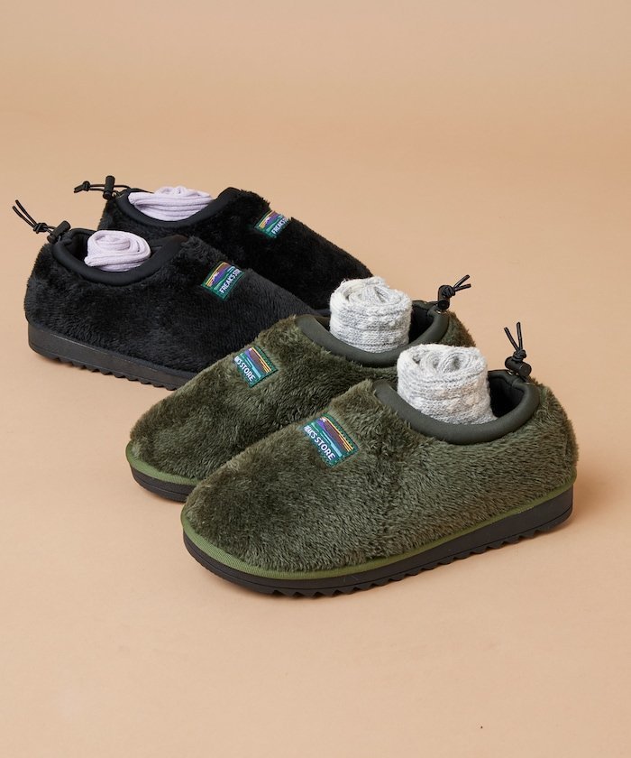 【フリークスストア/FREAK'S STORE】のマイクロフリース ボアモック スリッポン 【限定展開】 25AW インテリア・キッズ・メンズ・レディースファッション・服の通販 founy(ファニー) 　ファッション　Fashion　レディースファッション　Fashion for Women　2025年　2025　2025-2026秋冬・A/W　Autumn/Winter 2025–26 AW25–26　冬　Winter / This Winter　おすすめ　Recommended / Our Picks　アウトドア　Outdoor Clothing　クッション　Cushion, Throw Pillow　シンプル　Simple, Minimal　スリッポン　Slip-On, Loafer　スリム　Slim, Slim Fit　フィット　Fit, Slim Fit　フェイクファー　Faux Fur, Imitation Fur　ボトム　Bottoms, Lower Wear　ワイド　Wide, Wide Fit　人気　Popular, Best Seller　A/W・秋冬　Autumn/Winter　オリーブ|ID: prp329100004795569 ipo3291000000035173728