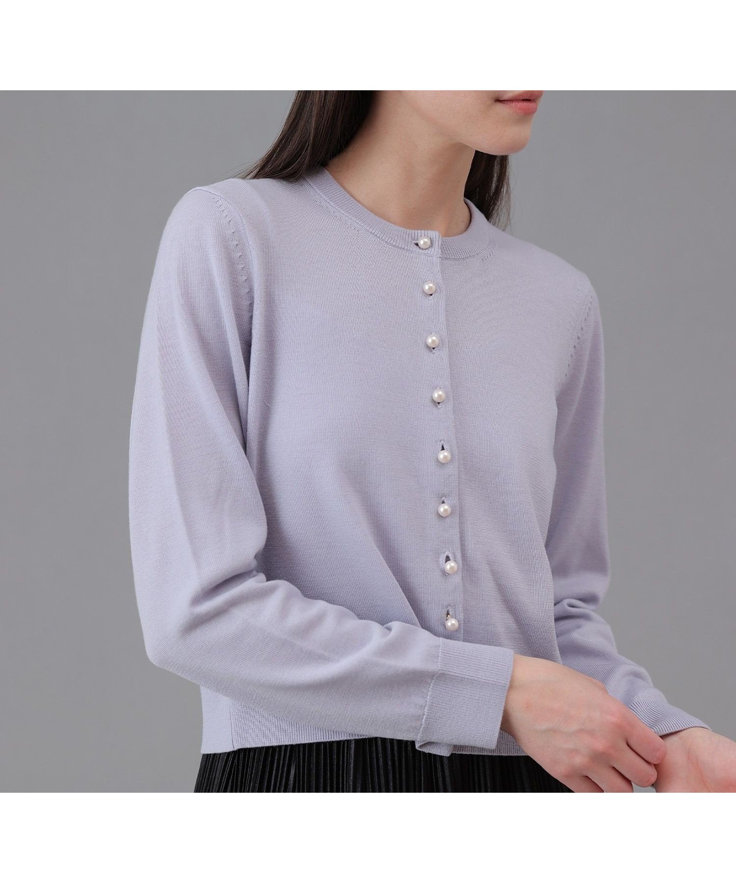 【アナイ/ANAYI】のメリノウールパール釦 カーディガン インテリア・キッズ・メンズ・レディースファッション・服の通販 founy(ファニー) 　ファッション　Fashion　レディースファッション　Fashion for Women　トップス・カットソー　Cut & Sew Tops　カーディガン・羽織り　Layered Style Cardigans　春　Spring　カーディガン　Cardigan, Knitwear　シンプル　Simple, Minimal　スマート　Smart, Elegant　定番　Standard, Basic Item　ノースリーブ　Sleeveless, No-Sleeve　パール　Pearl, Pearl Accent　冬　Winter / This Winter　再入荷　Restock / Back in Stock　エレガント 上品　Elegant　grey|ID: prp329100004795584 ipo3291000000034793698