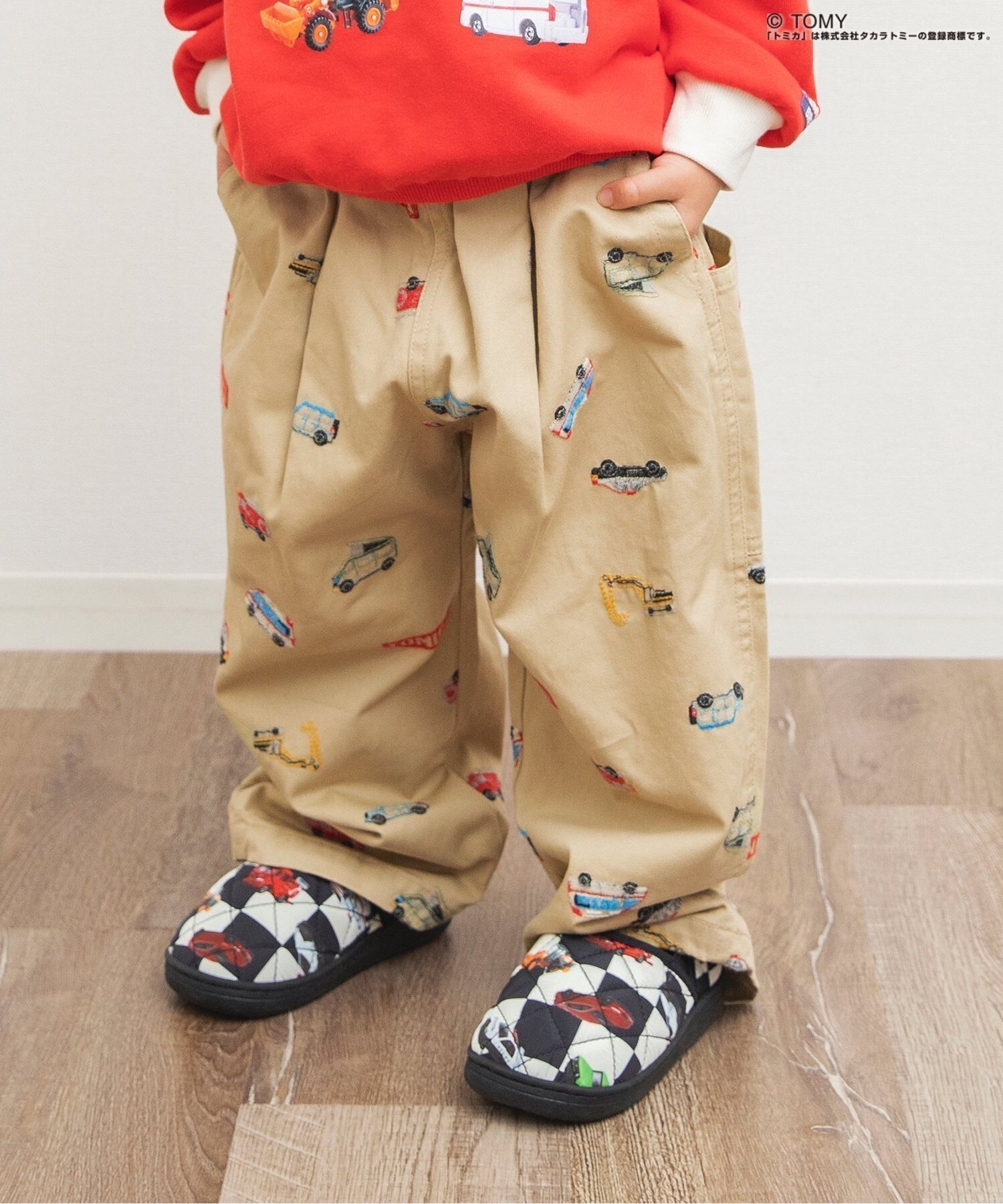 【エフオー オンラインストア/F.O.Online Store / KIDS】のTOMICA*BREEZE 刺繍総柄パンツ 10分丈 インテリア・キッズ・メンズ・レディースファッション・服の通販 founy(ファニー) ファッション Fashion キッズファッション Fashion for Kids ボトムス Bottoms トレーナー Sweatshirt, Trainer ベージュ|ID: prp329100004795678 ipo3291000000034794246
