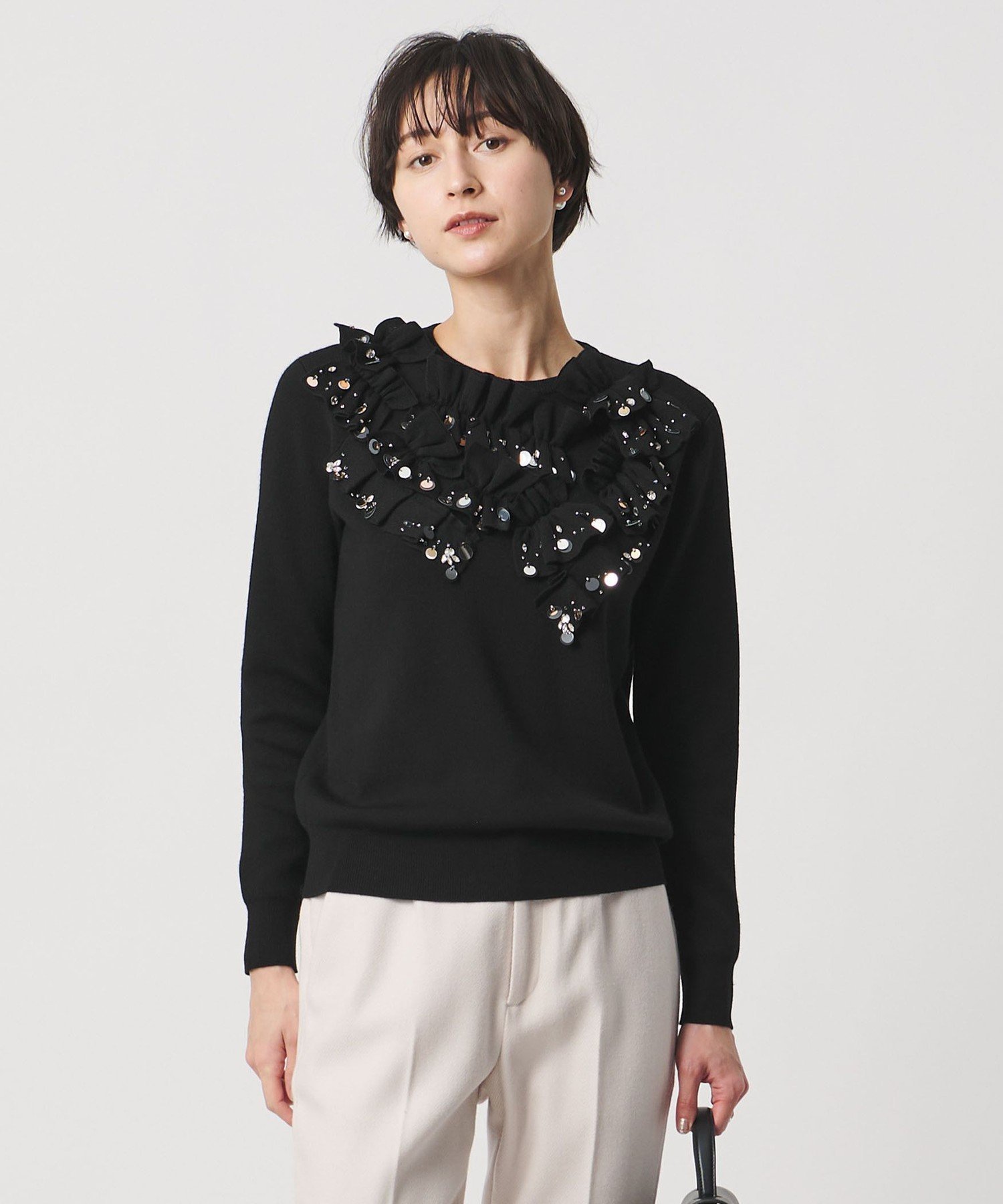 【ユナイテッドアローズ/UNITED ARROWS】のフリル ビジュー ニット インテリア・キッズ・メンズ・レディースファッション・服の通販 founy(ファニー) ファッション Fashion レディースファッション Fashion for Women トップス・カットソー Cut & Sew Tops ニット Knit Tops & Sweaters おすすめ Recommended / Our Picks なめらか Smooth, Silky Texture コンパクト Compact, Small Size ビジュー Bijou, Jewel-like Accent フリル Frill, Ruffle フレア Flare, Flared ベーシック Basic, Essential リラックス Relax, Relaxed Fit ワイド Wide, Wide Fit BLACK|ID: prp329100004795688 ipo3291000000034871216